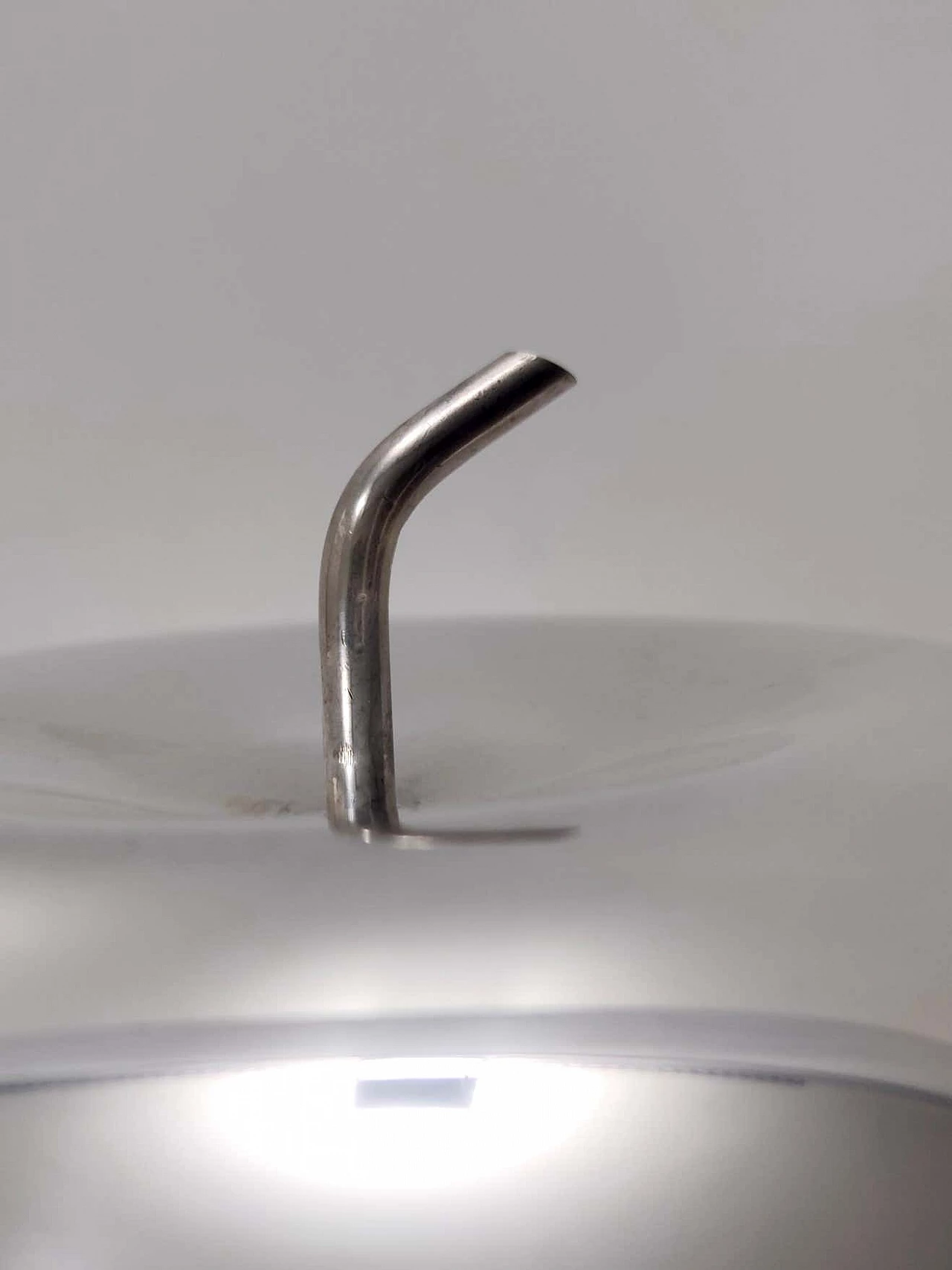 Apple-shaped ice bucket in silver-plated metal and glass, 1970s 8