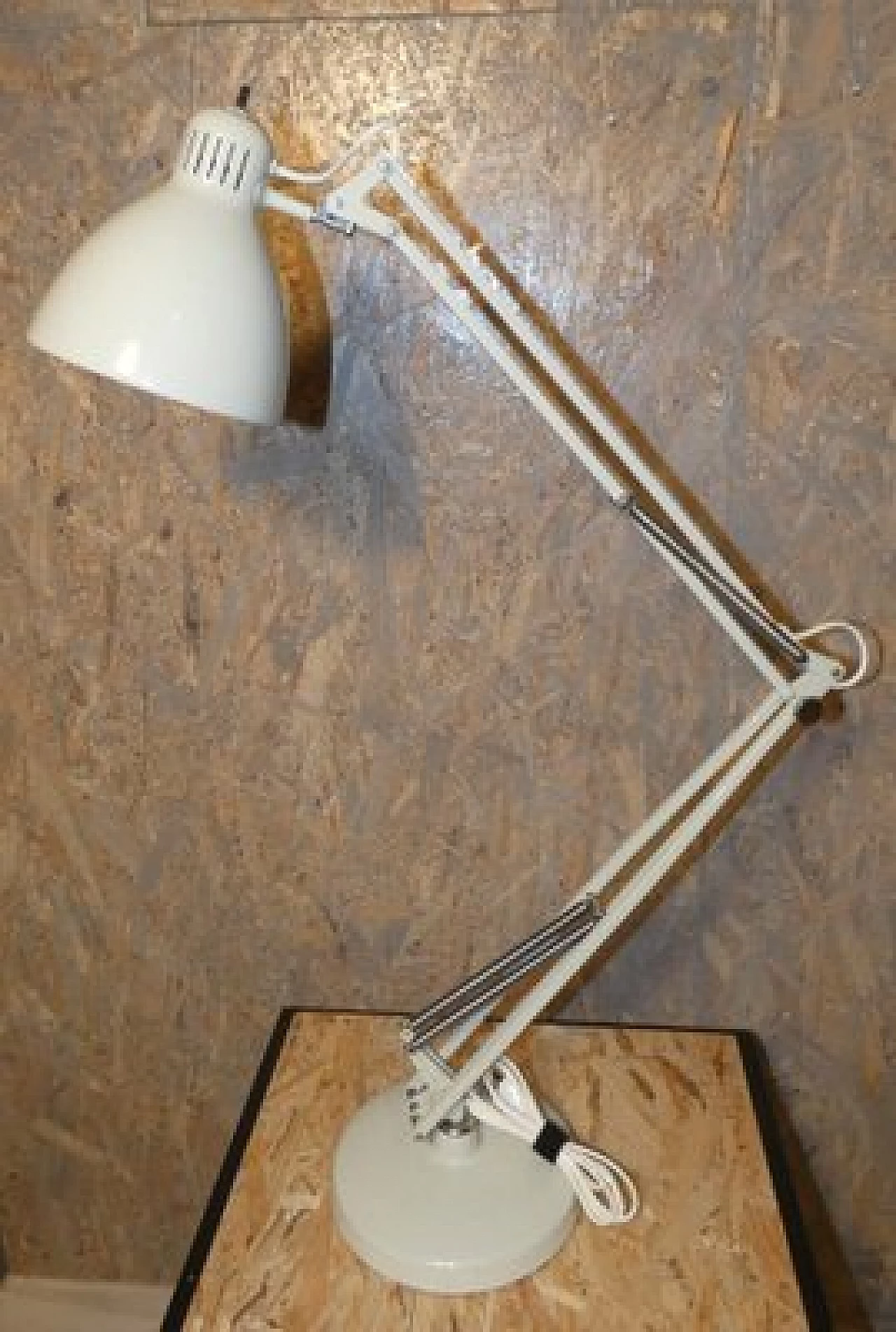 Naska Loris table lamp by J. Jacobsen for Luxo, 1933 1