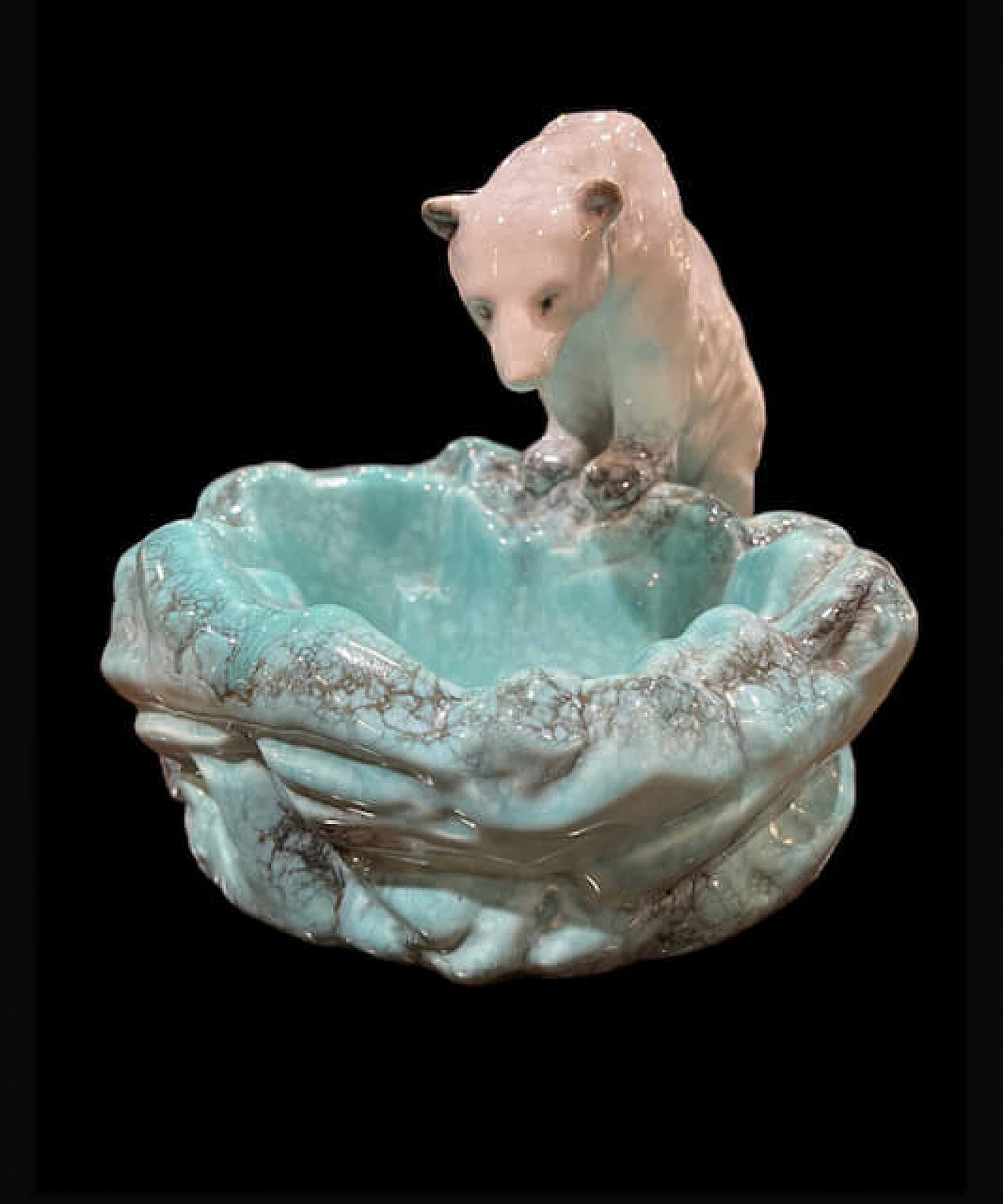 Scultura in porcellana di orso polare su iceberg di Ditmar Urbach, anni '30 3