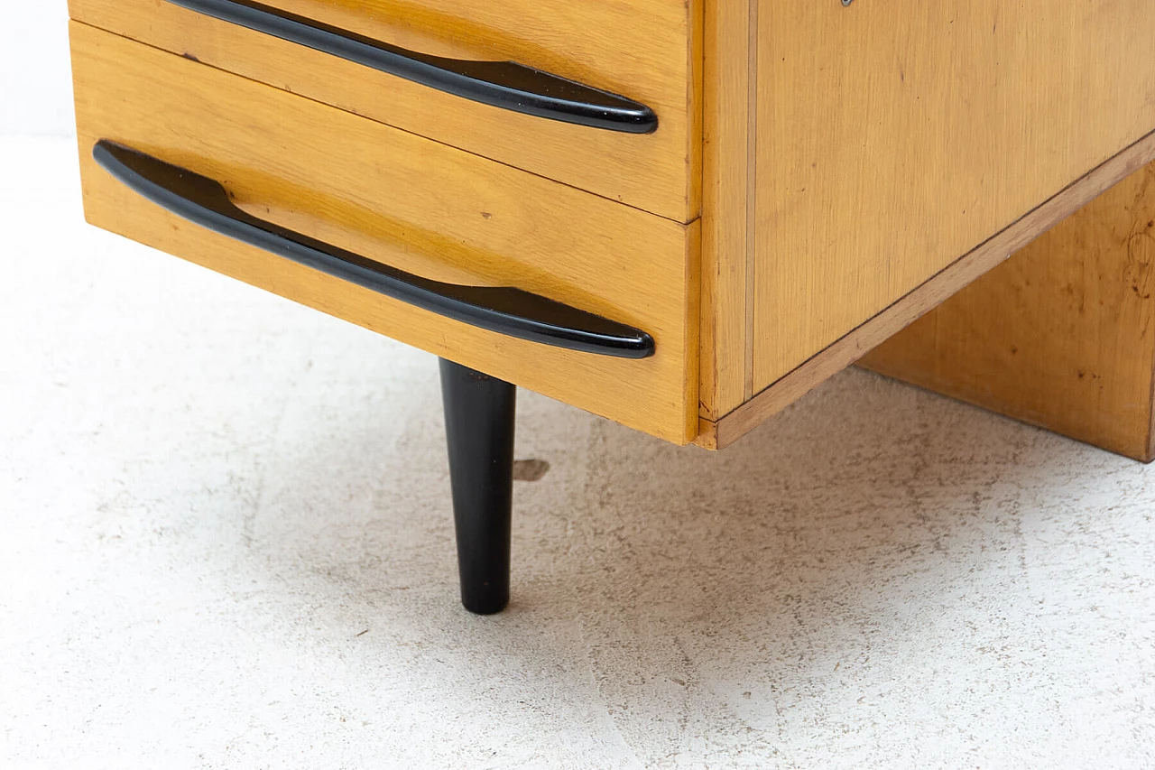 Coppia di comodini di Mojmír Požár per UP Závody in frassino, anni '60 16