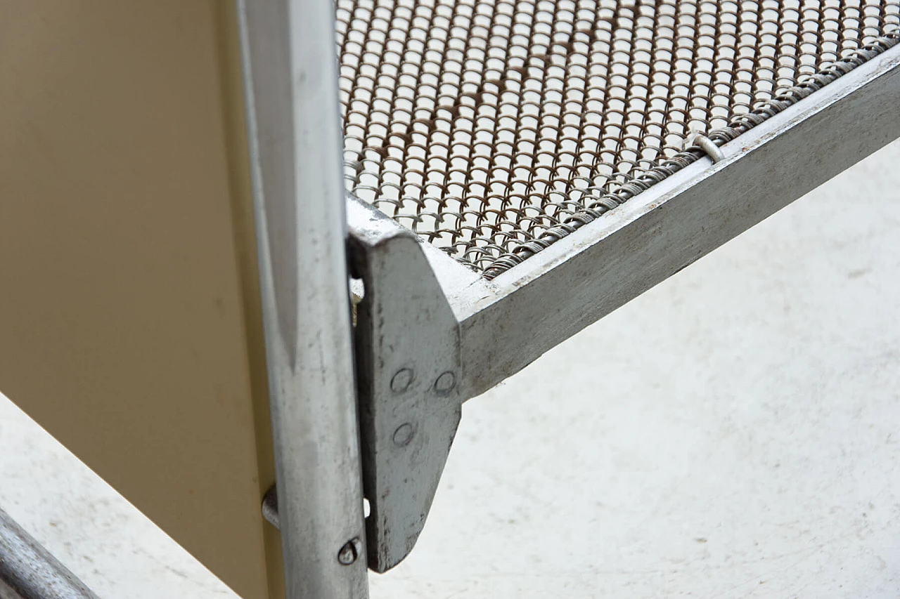 Pair of tubular steel beds in Bauhaus style, 1930s 9