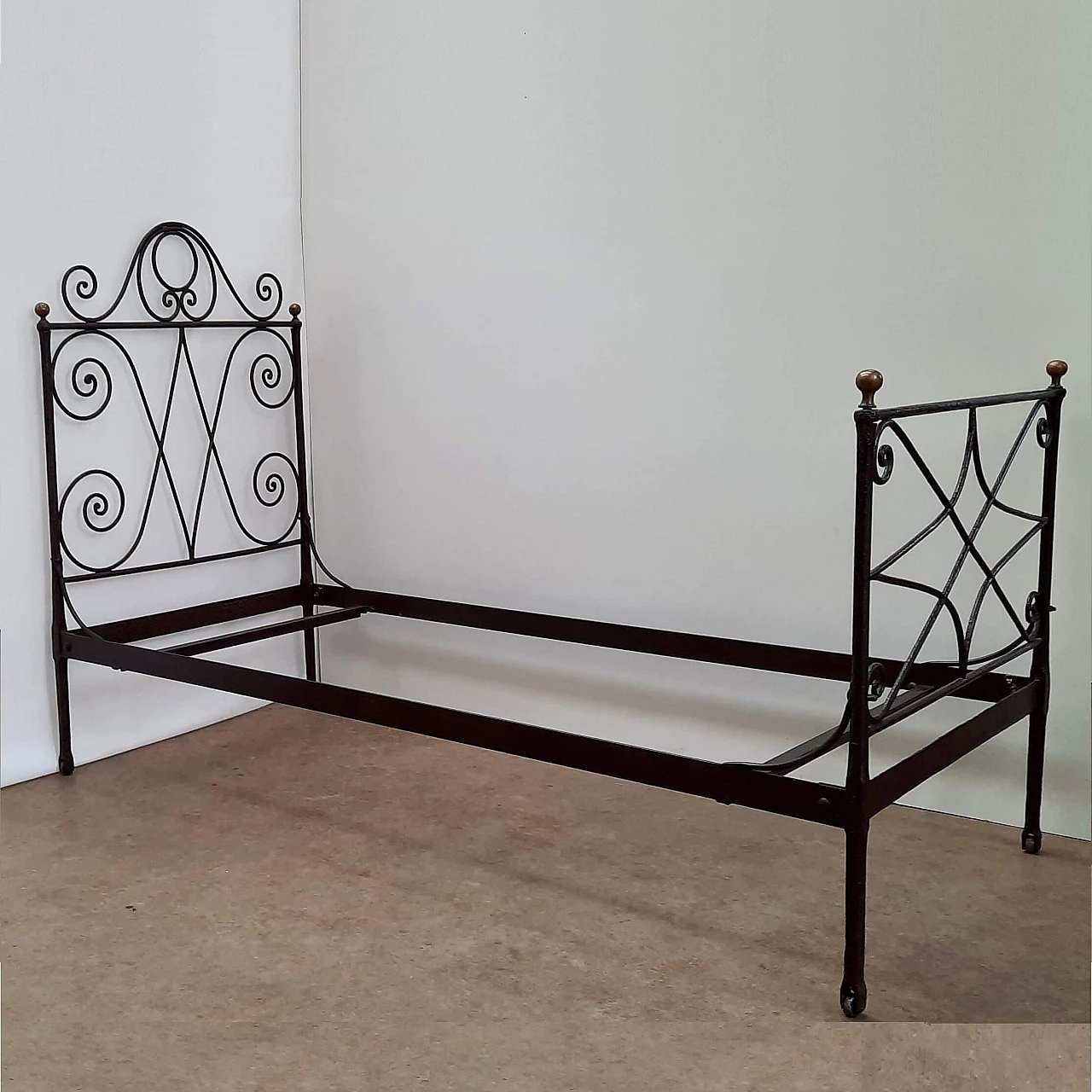 Wrought iron single bed, early 20th century 1