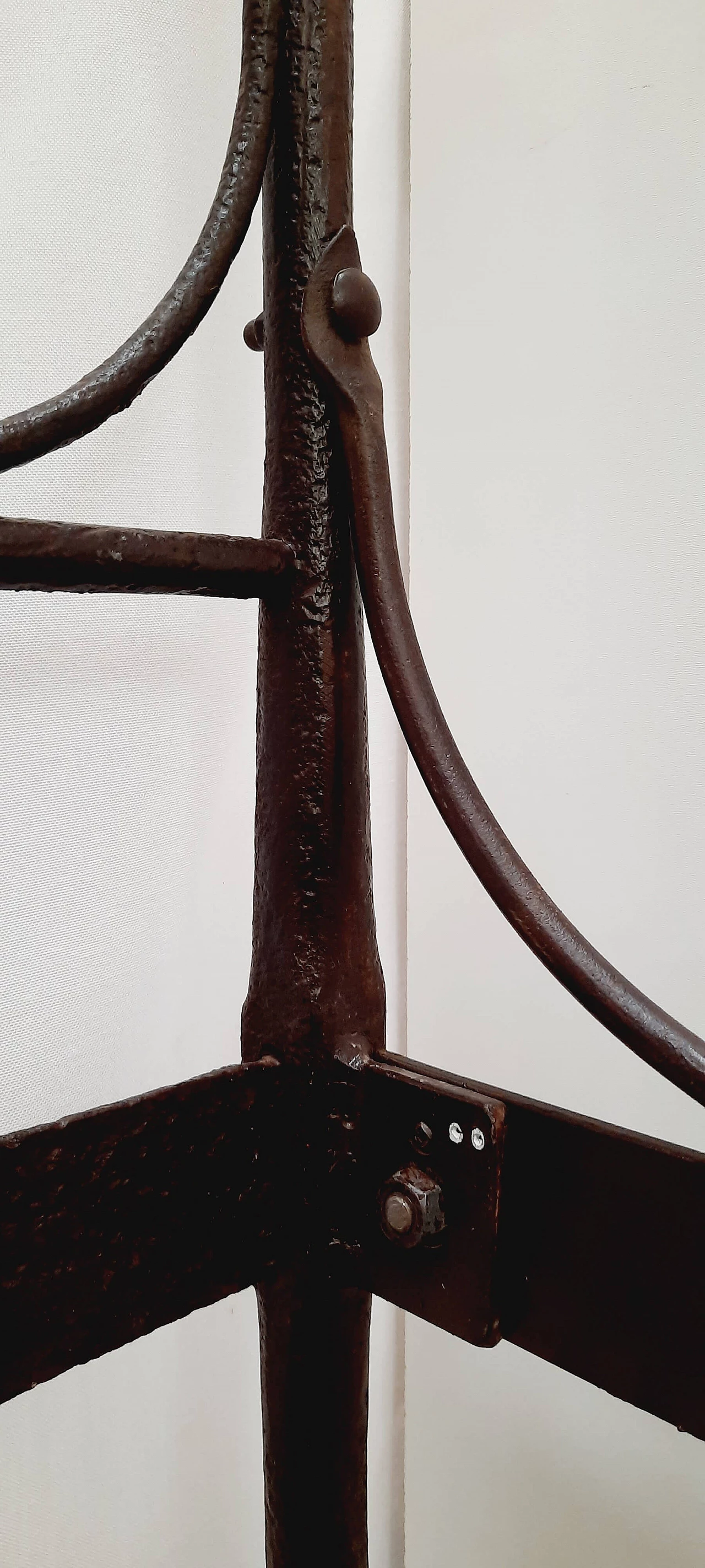 Wrought iron single bed, early 20th century 5