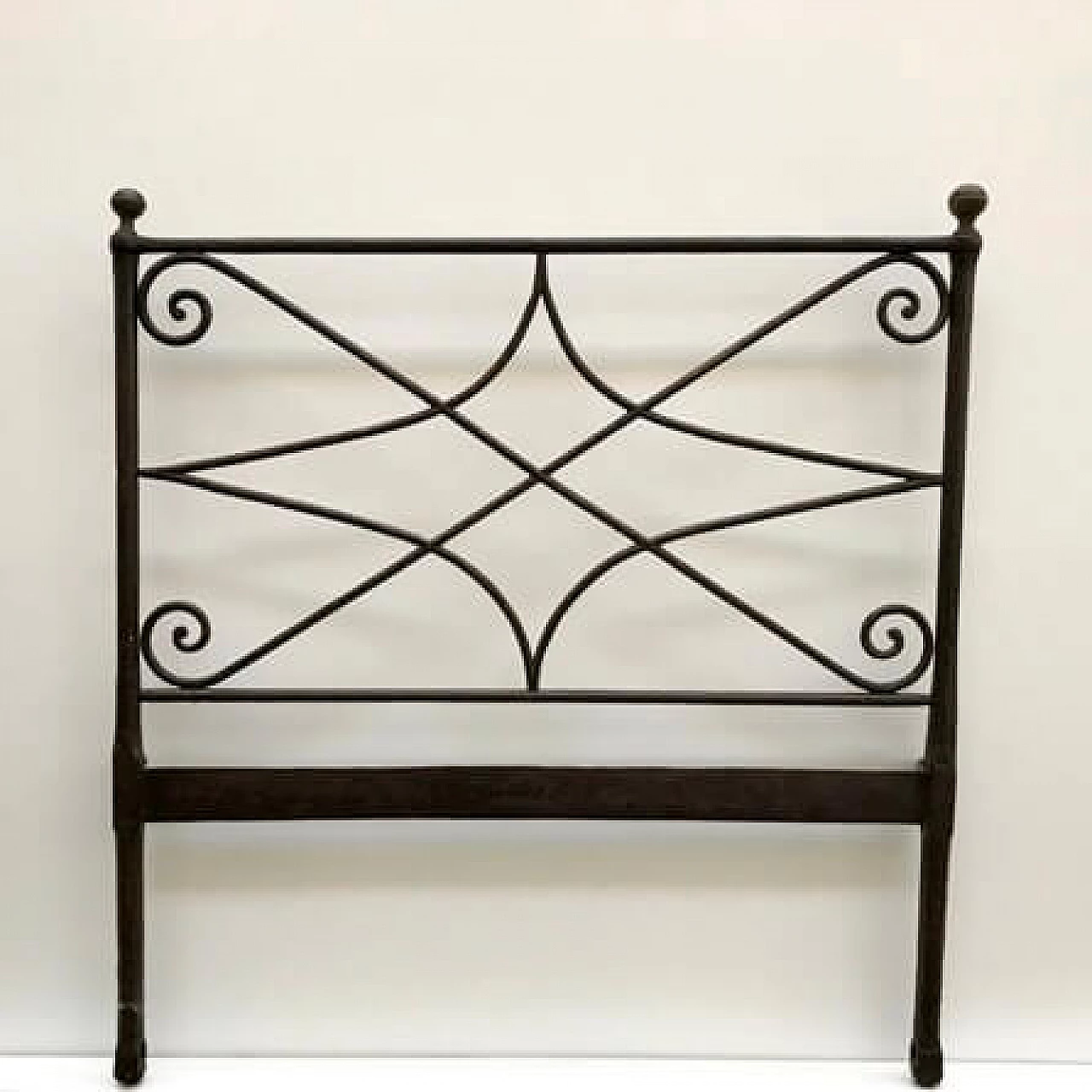 Wrought iron single bed, early 20th century 7