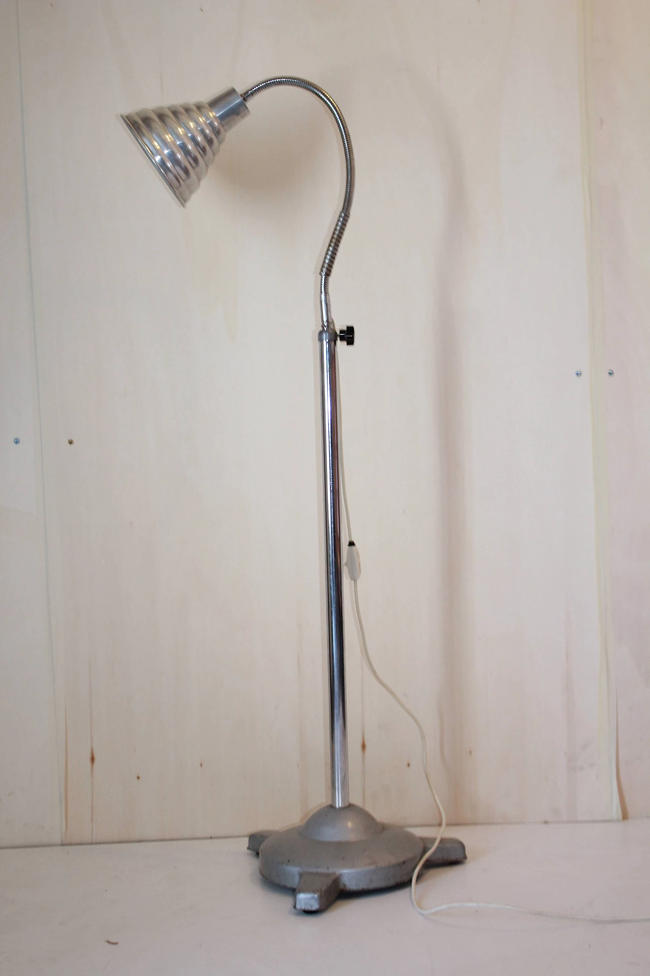 Industrial-style floor lamp, 1960s 6