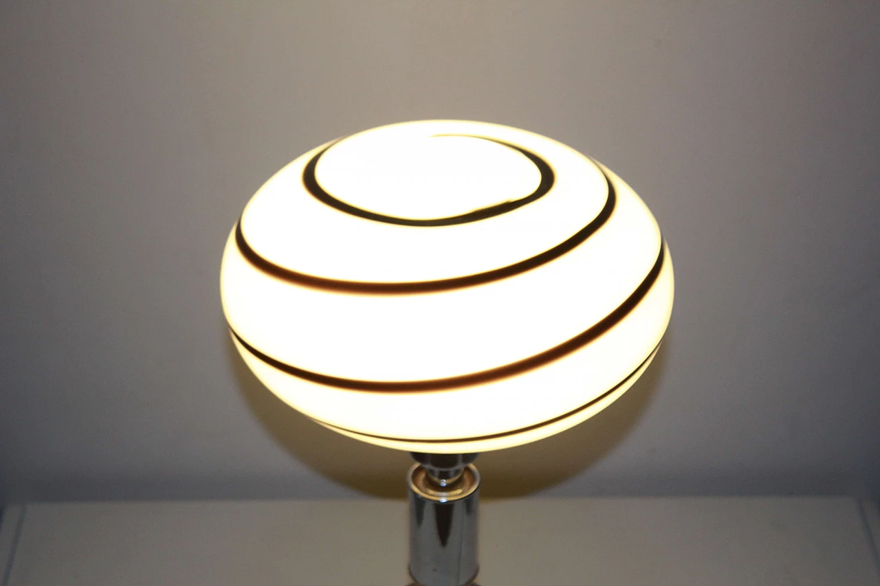 Lampada da tavolo con paralume in vetro di Murano zebrato, '60 9
