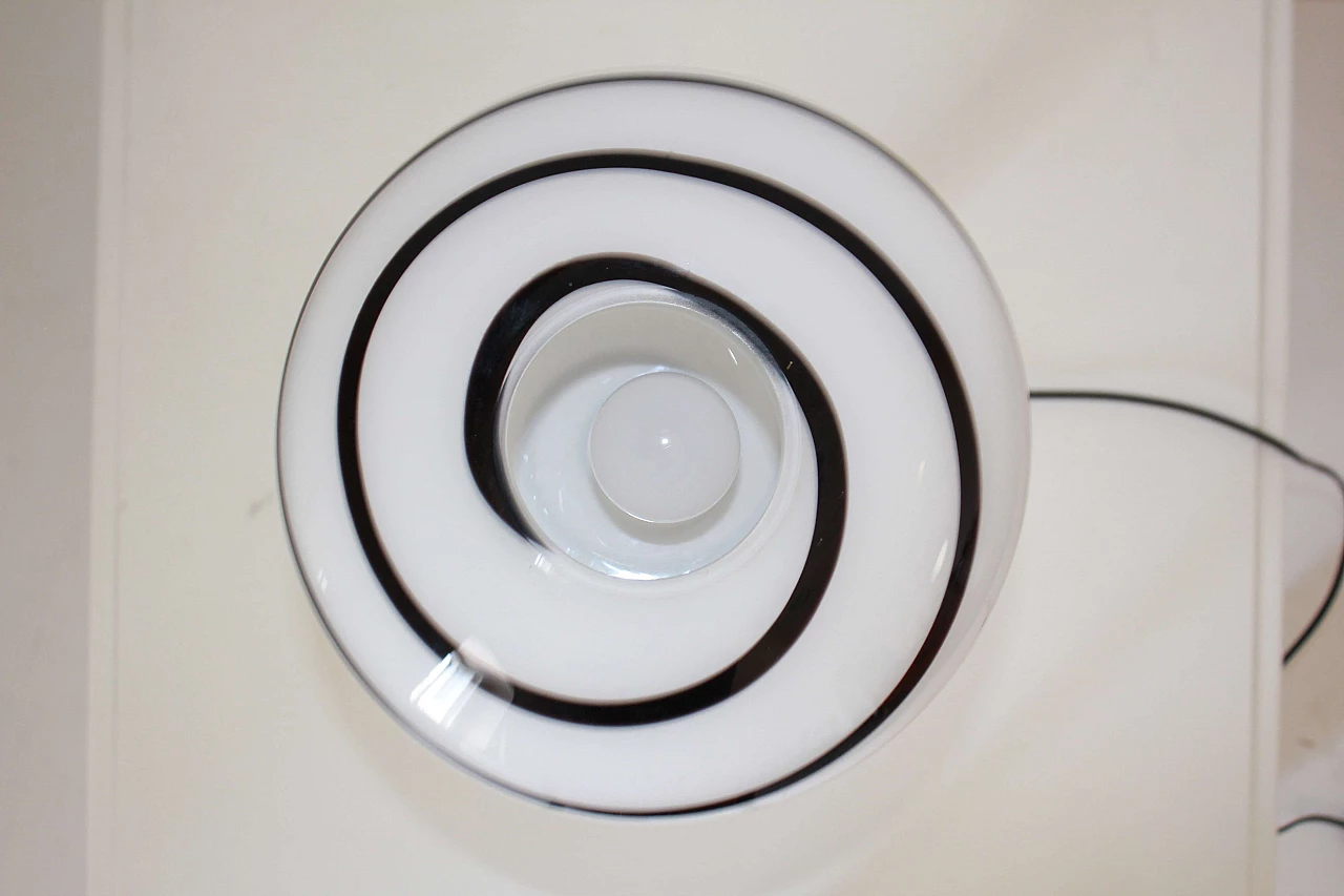 Lampada da tavolo con paralume in vetro di Murano zebrato, '60 11