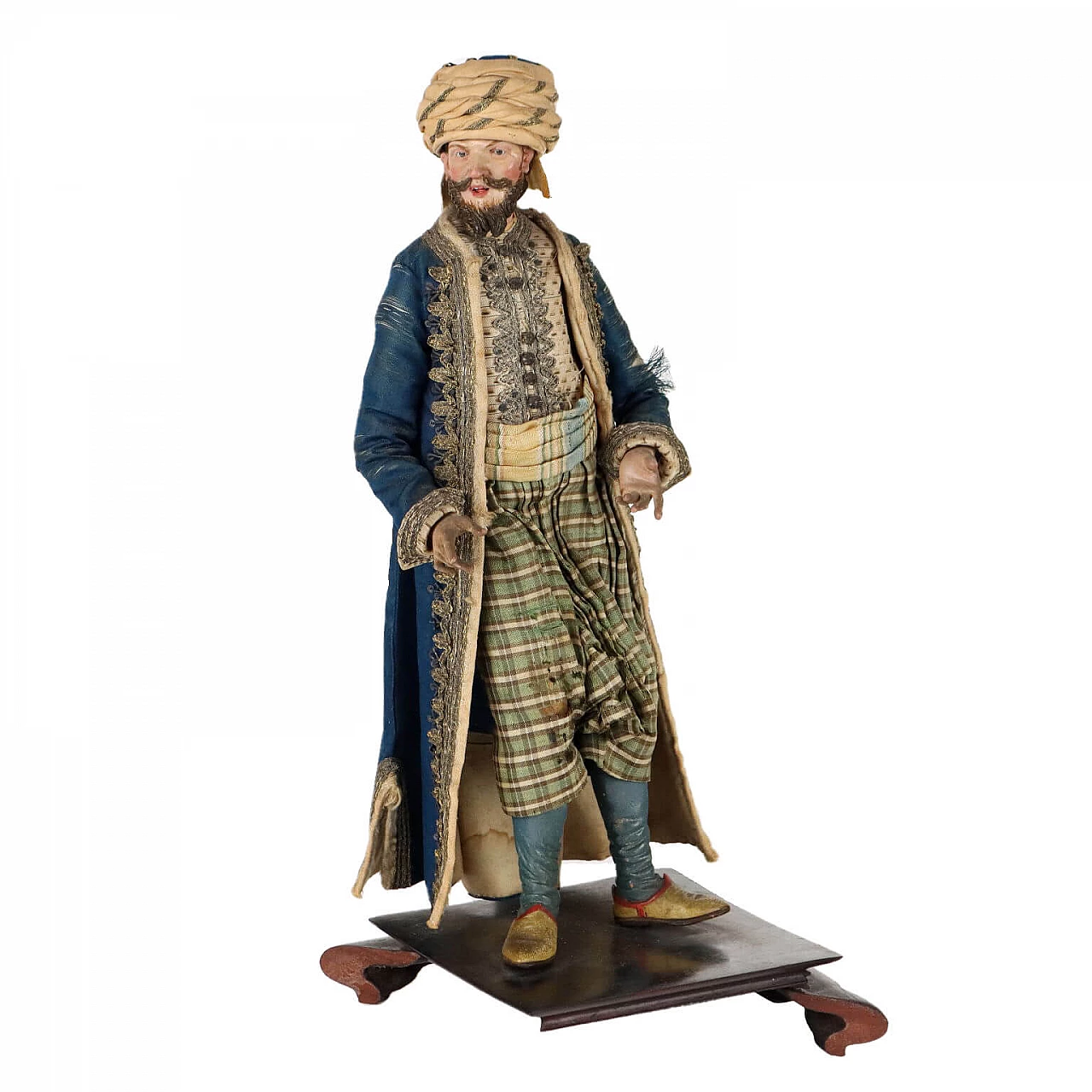 Sculpture of Wise King in painted wood with fabric clothes 1