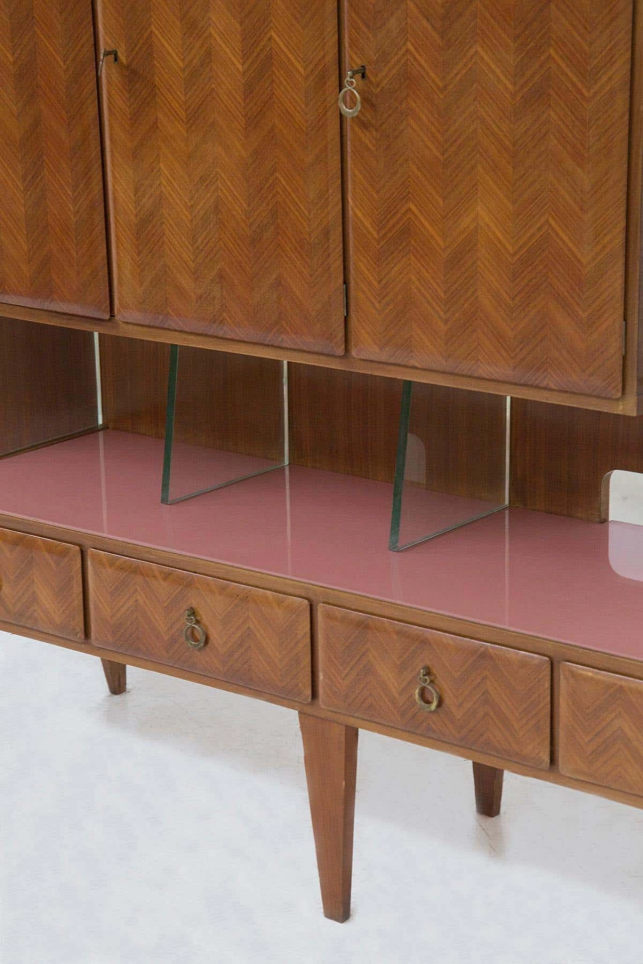Sideboard with bar cabinet and glass shelves by Fontana Arte attributed to Paolo Buffa, 1950s 2