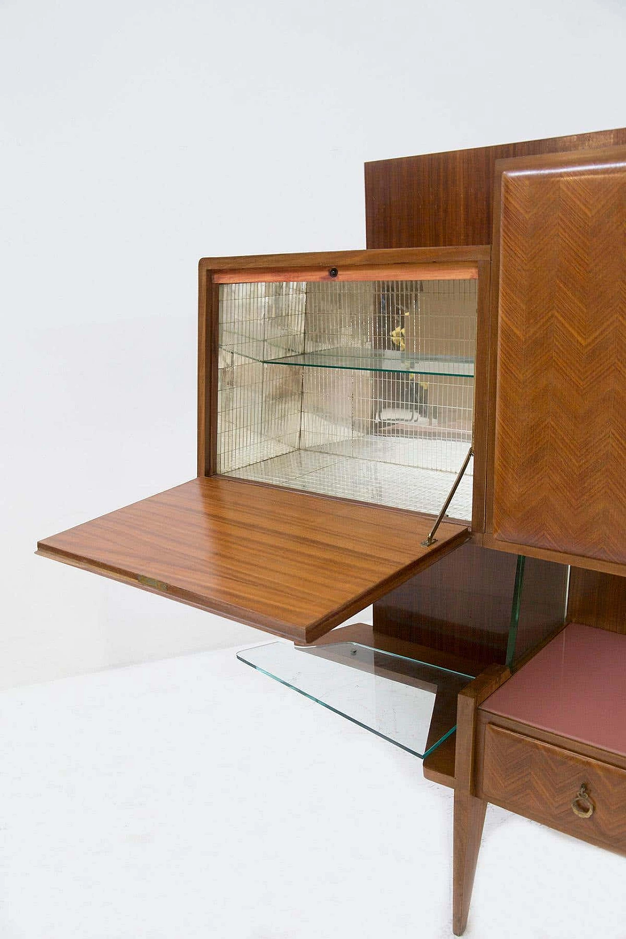 Sideboard with bar cabinet and glass shelves by Fontana Arte attributed to Paolo Buffa, 1950s 5