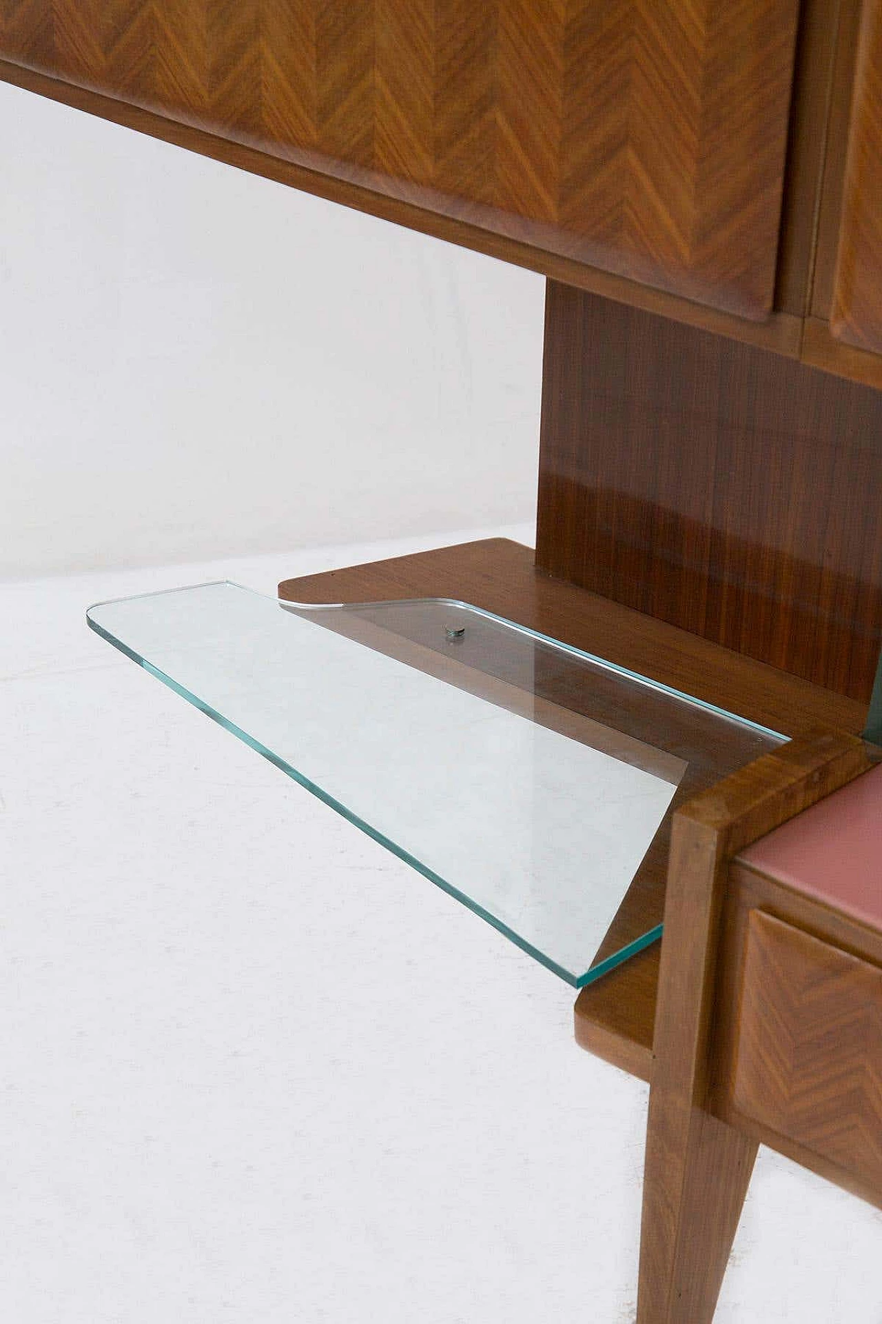 Sideboard with bar cabinet and glass shelves by Fontana Arte attributed to Paolo Buffa, 1950s 6