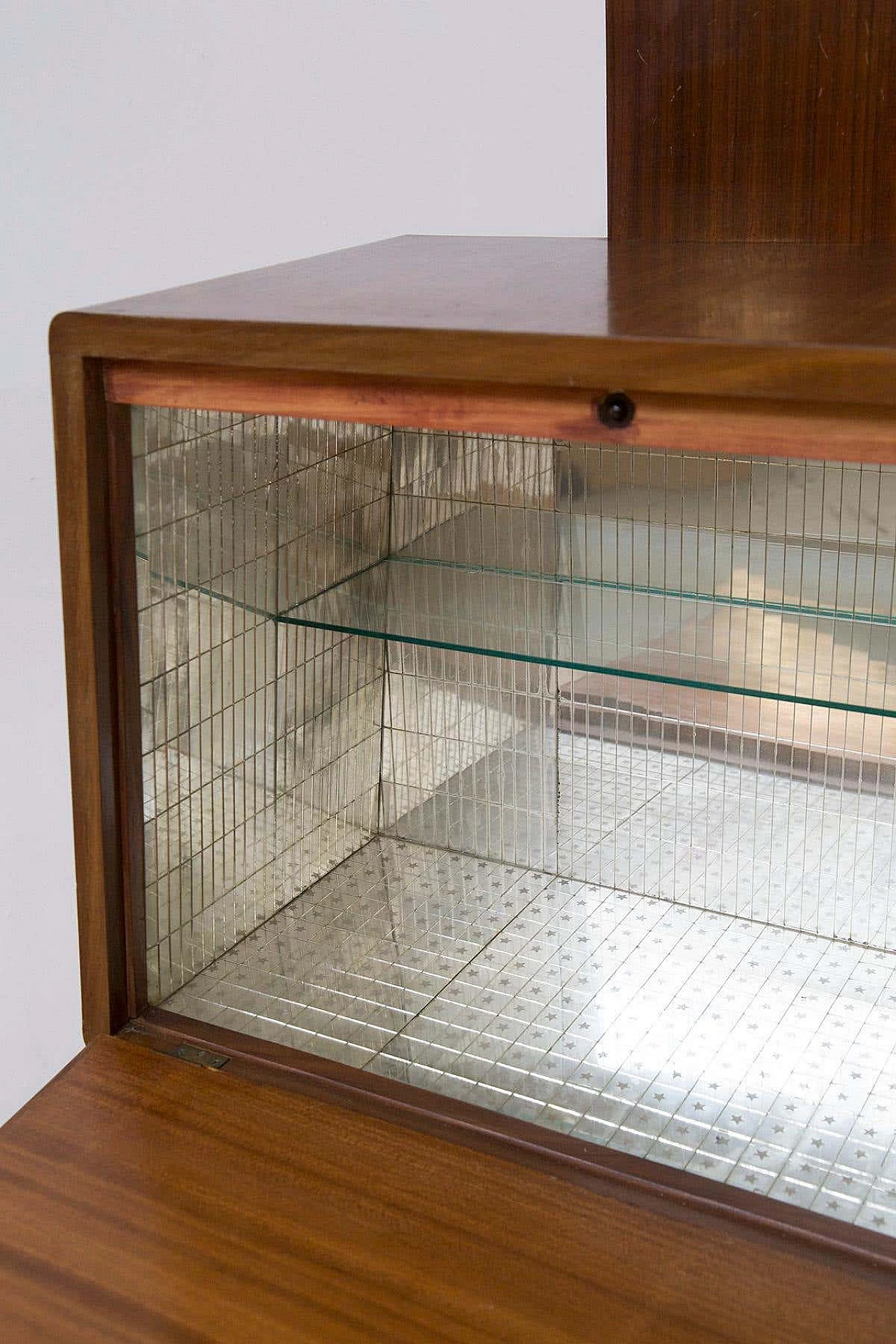Sideboard with bar cabinet and glass shelves by Fontana Arte attributed to Paolo Buffa, 1950s 10