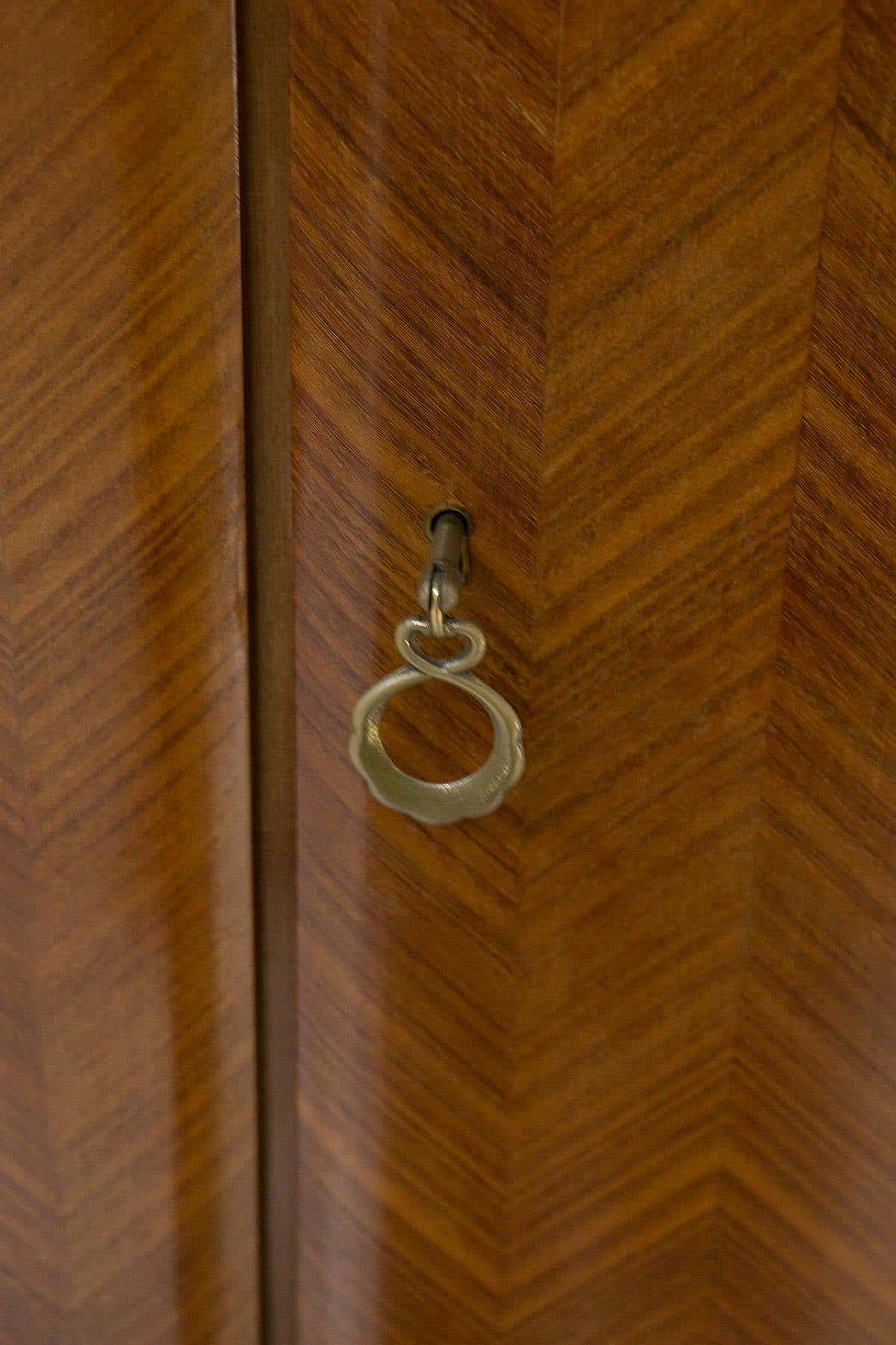 Sideboard with bar cabinet and glass shelves by Fontana Arte attributed to Paolo Buffa, 1950s 12