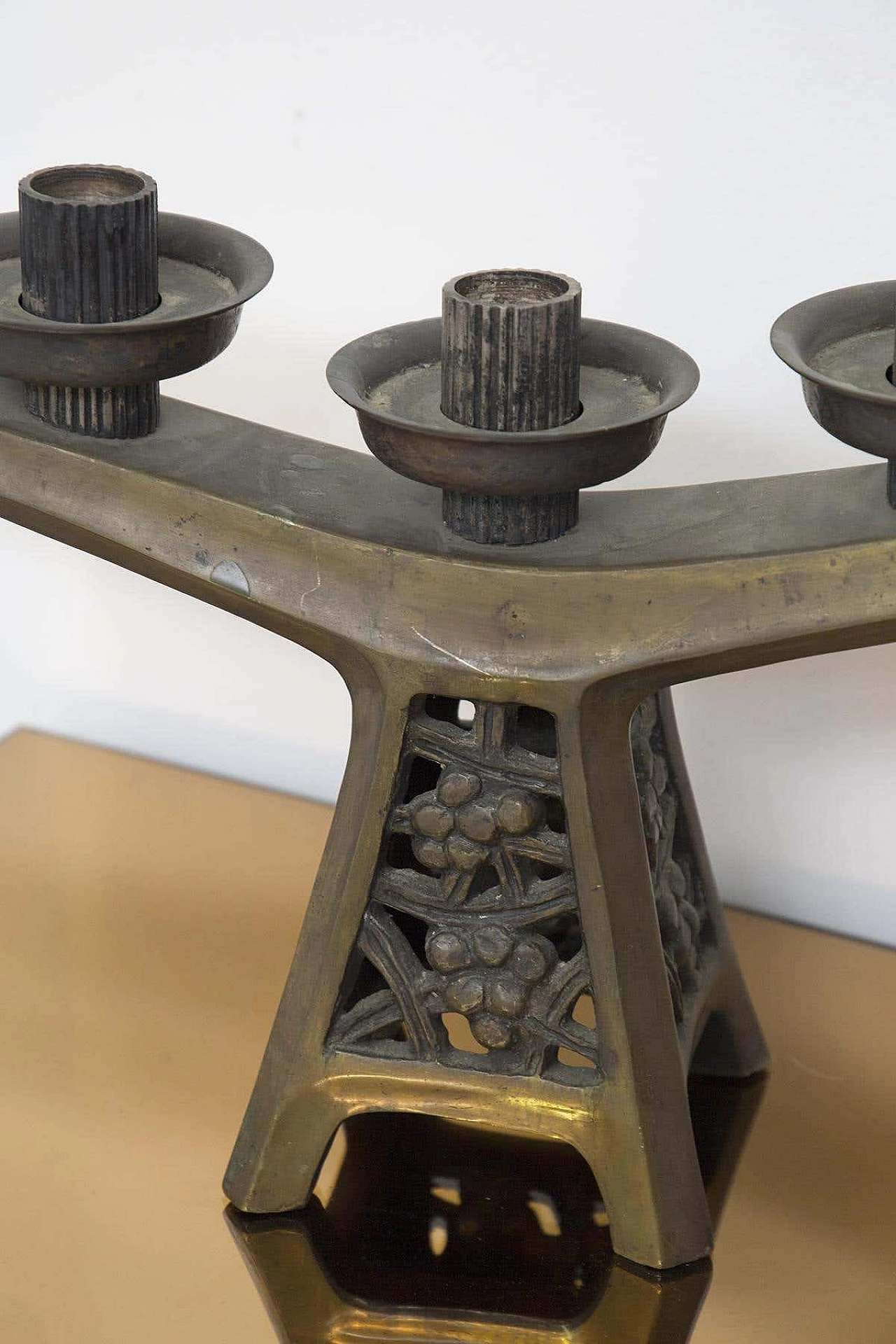 Pair of Art Nouveau bronze candelabra, early 20th century 4