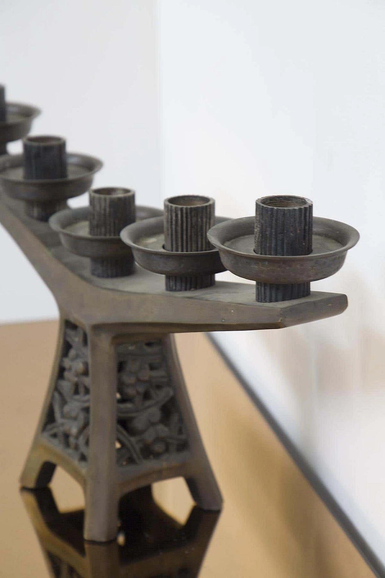 Pair of Art Nouveau bronze candelabra, early 20th century 7