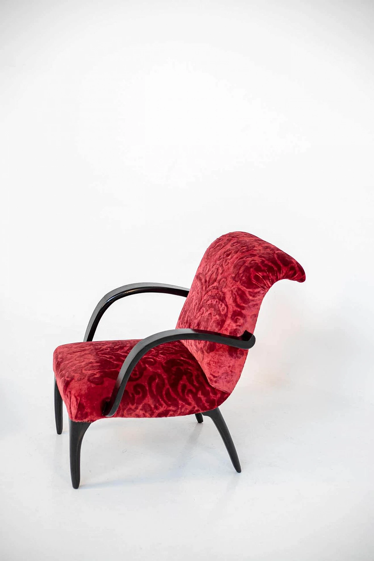 Pair of armchairs in damask velvet and wood attributed to Gilbert Rohde, 1950s 3