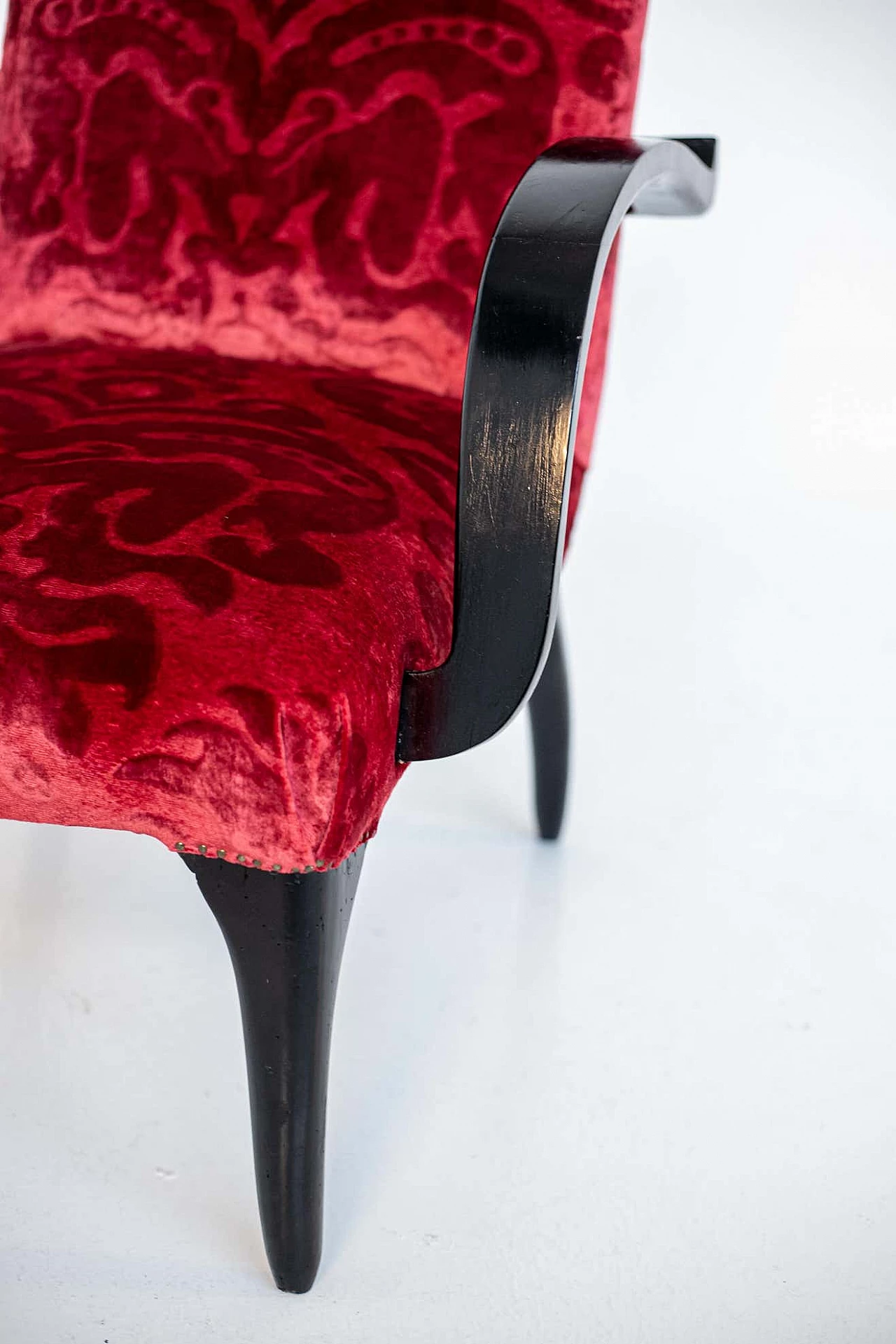 Pair of armchairs in damask velvet and wood attributed to Gilbert Rohde, 1950s 14