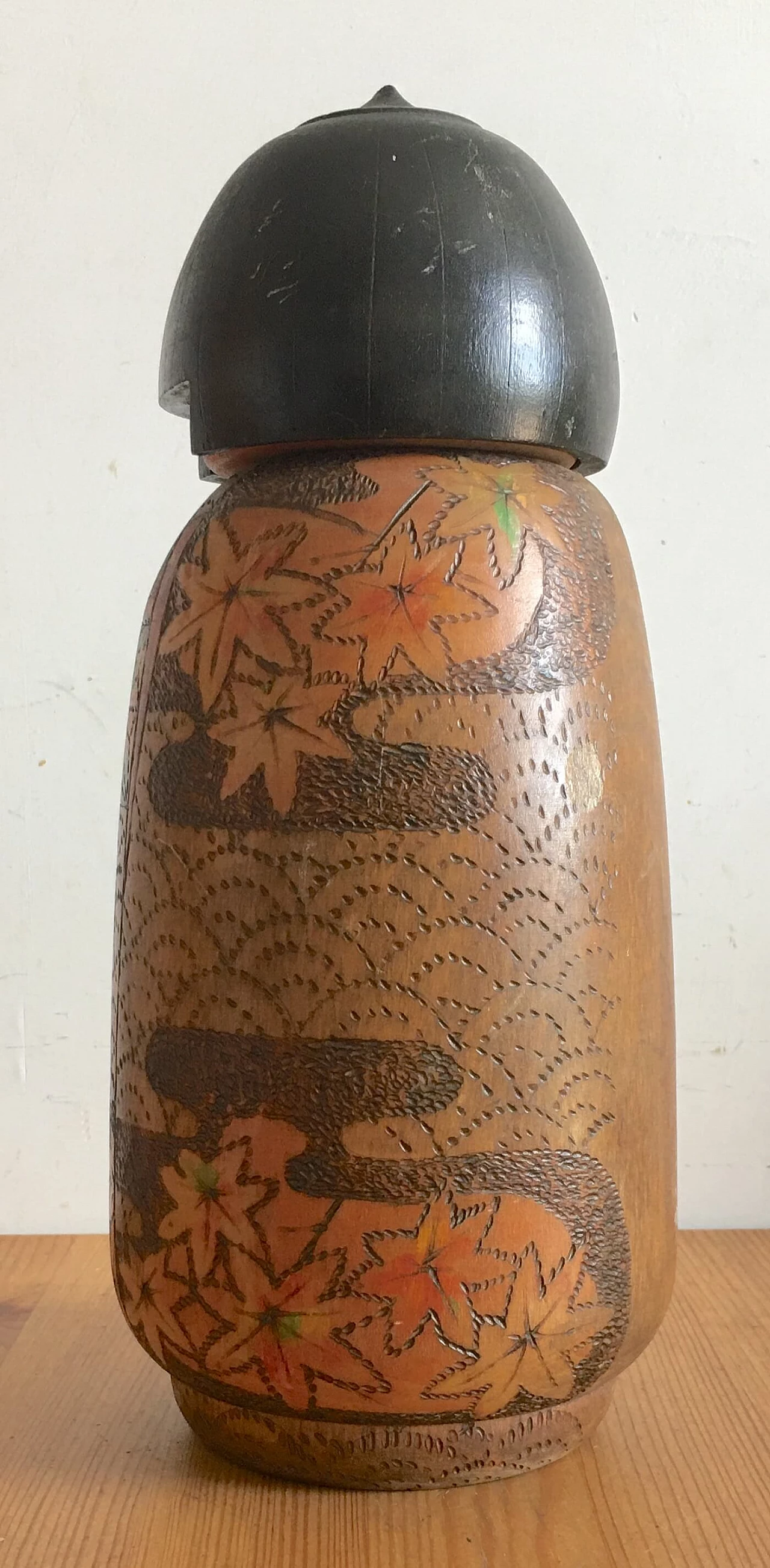 Carved and painted wood kokeshi by Inosuke Kobayashi, 1981 4