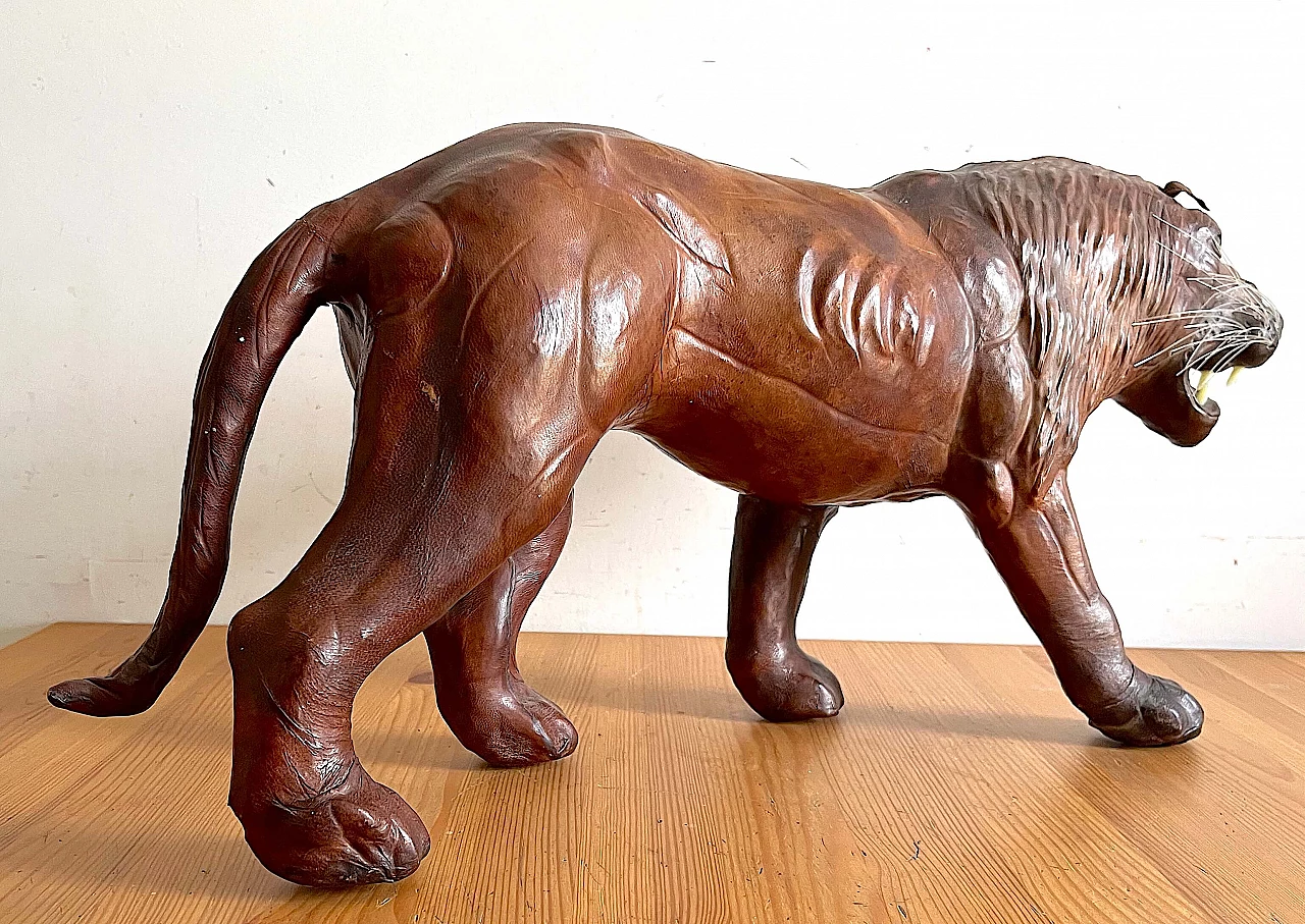 Leather sculpture of a lion, 1970s 7