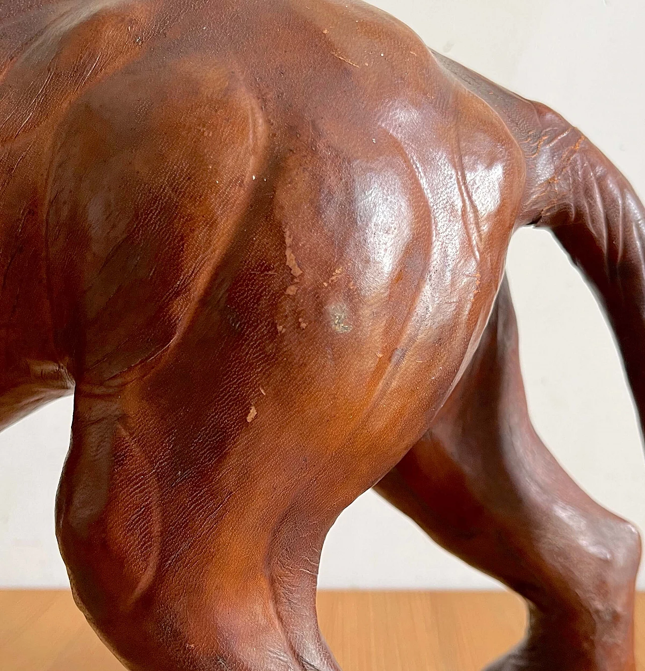 Leather sculpture of a lion, 1970s 18