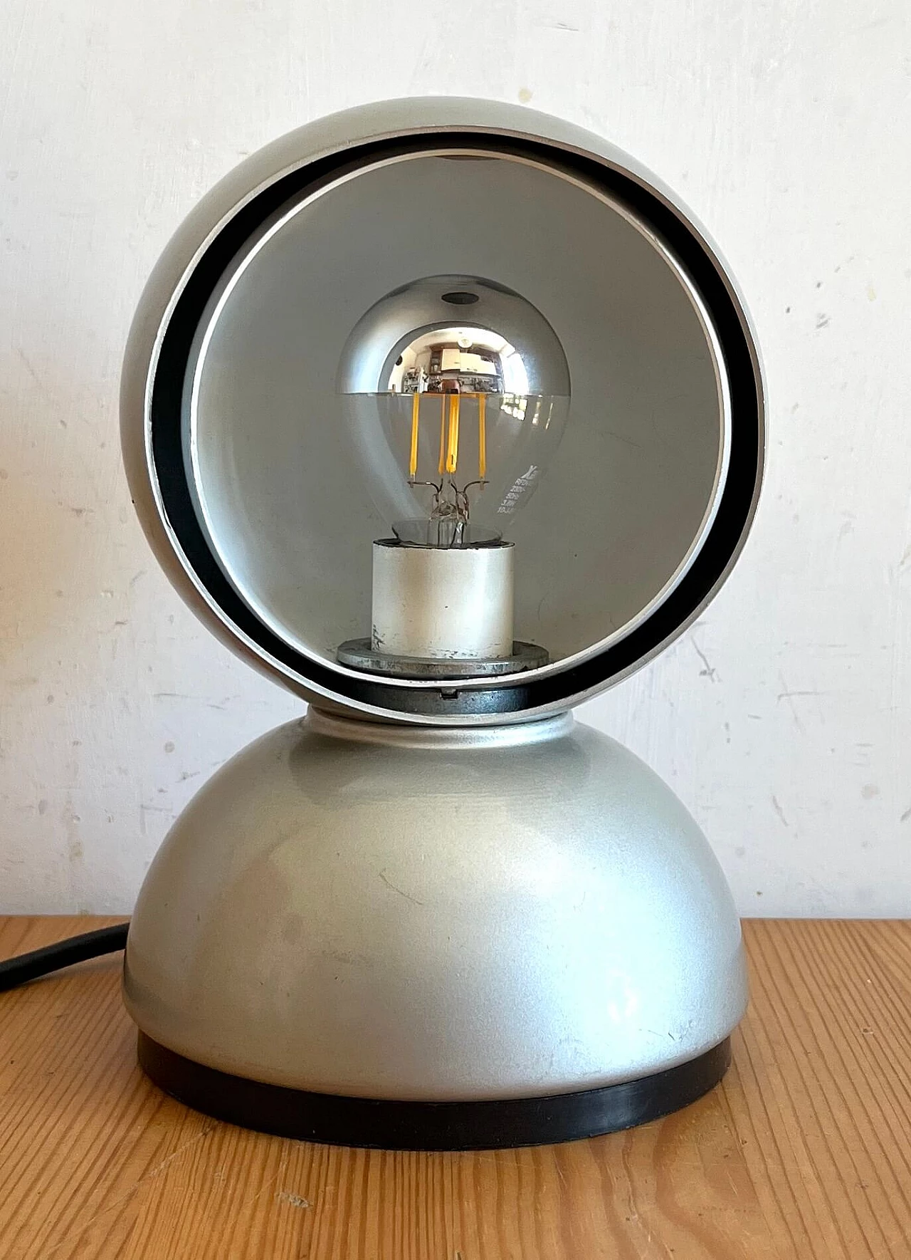 Lampada da tavolo Eclisse di Vico Magistretti per Artemide, anni '60 3