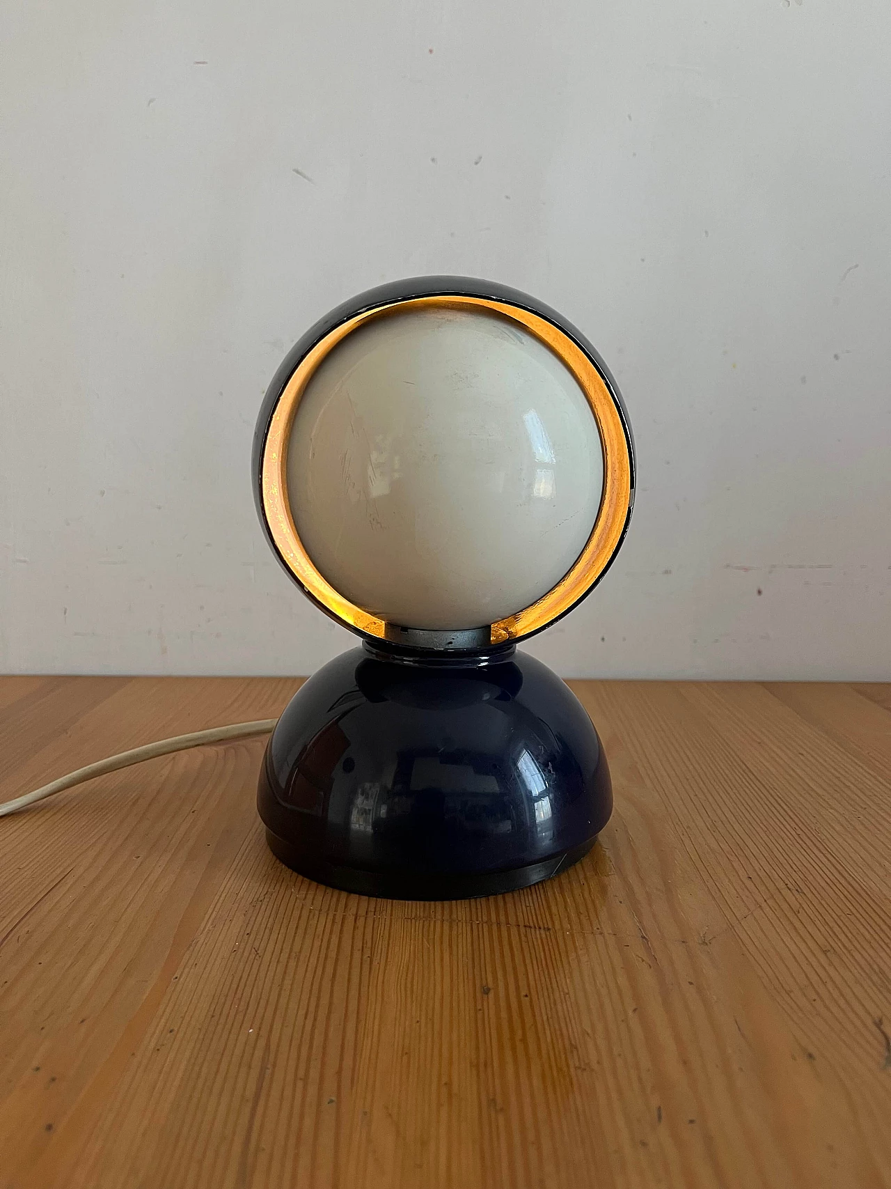 Blue table lamp Eclisse by Magistretti for Artemide, 1960s 7