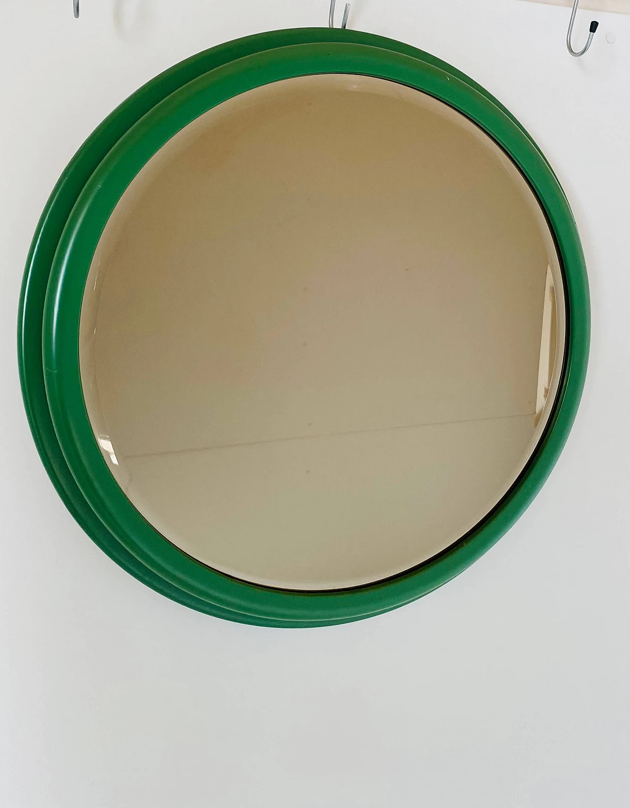Specchio rotondo in legno massello verde, anni '60 1