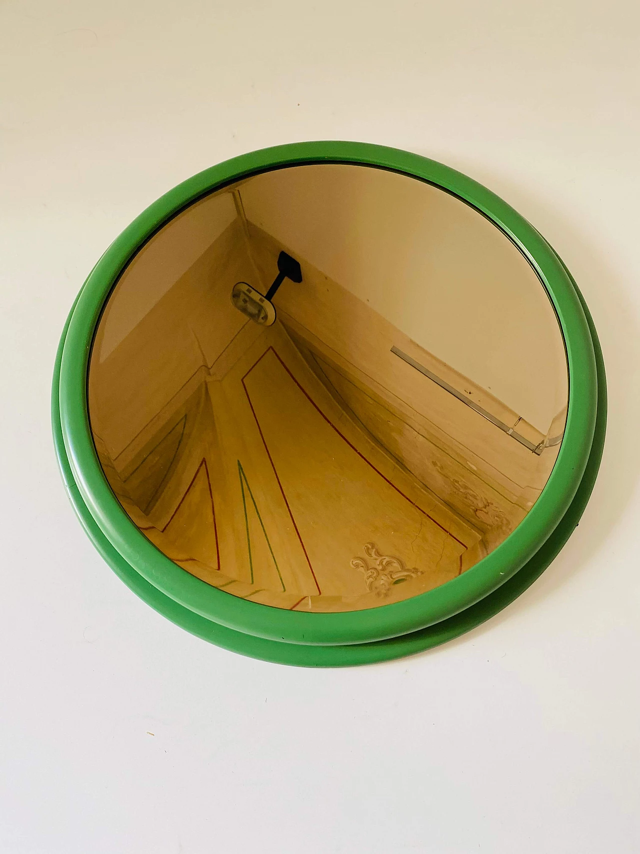Specchio rotondo in legno massello verde, anni '60 7