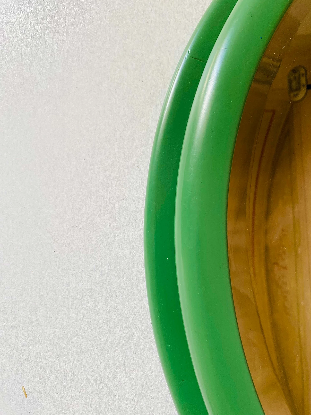 Specchio rotondo in legno massello verde, anni '60 8