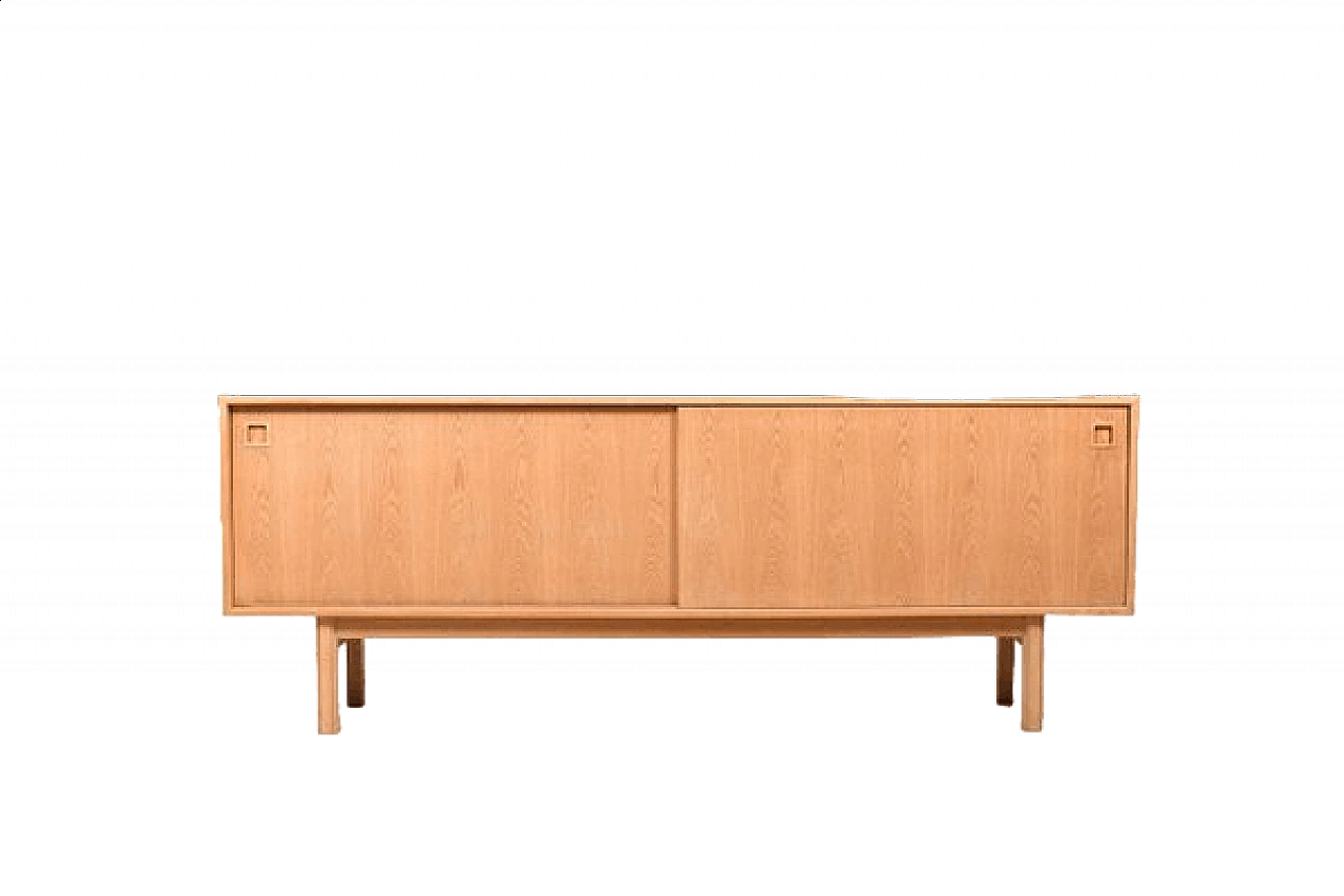 Credenza bassa 21 in quercia di Omann Jun, anni '60 11