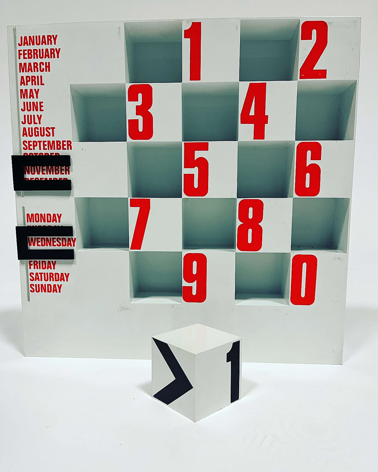 Calendario perpetuo da parete in plastica, anni '70 1