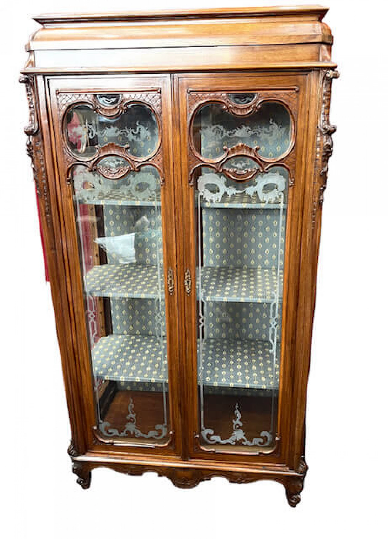 Two-door display case in carved walnut, early 20th century 2