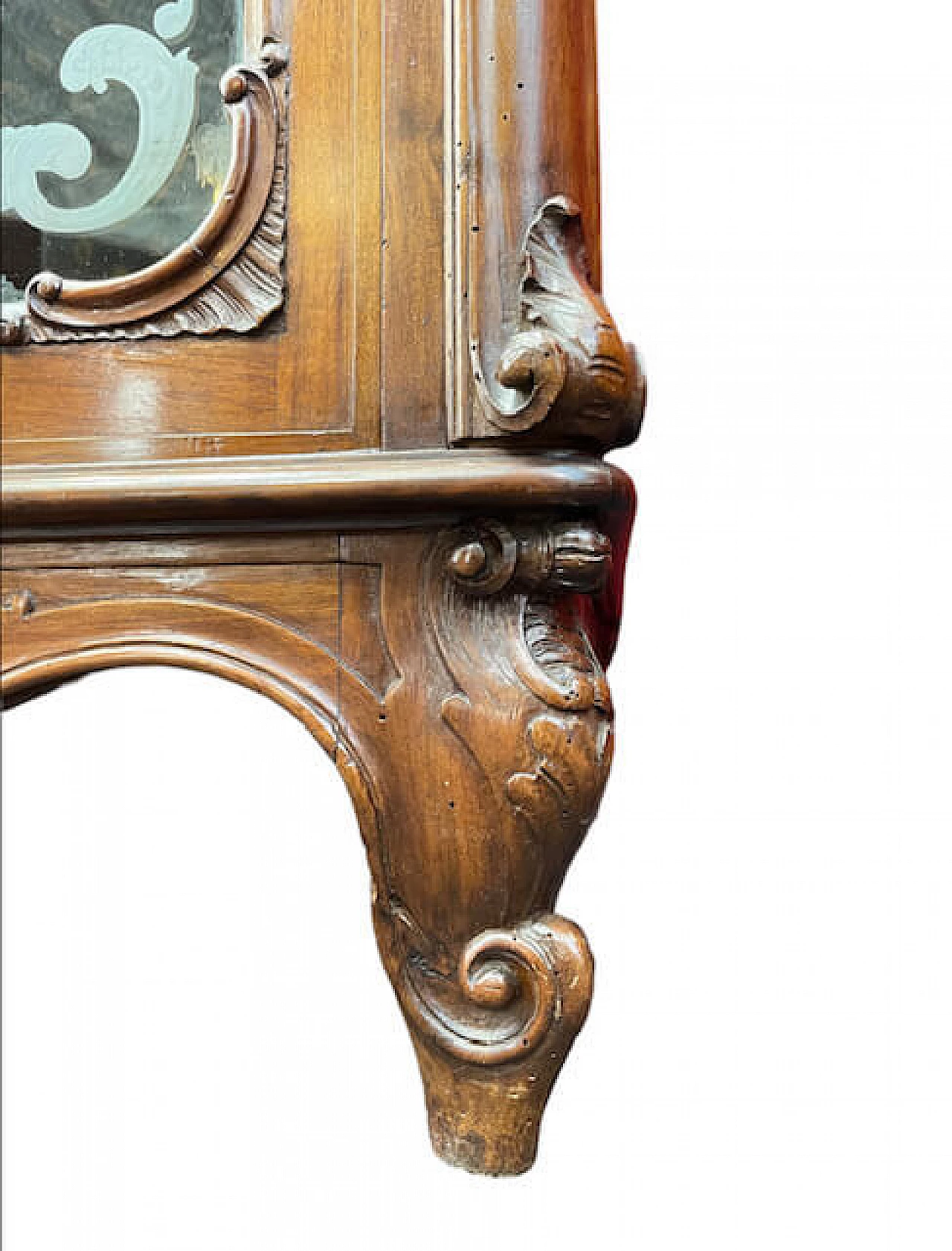 Two-door display case in carved walnut, early 20th century 5