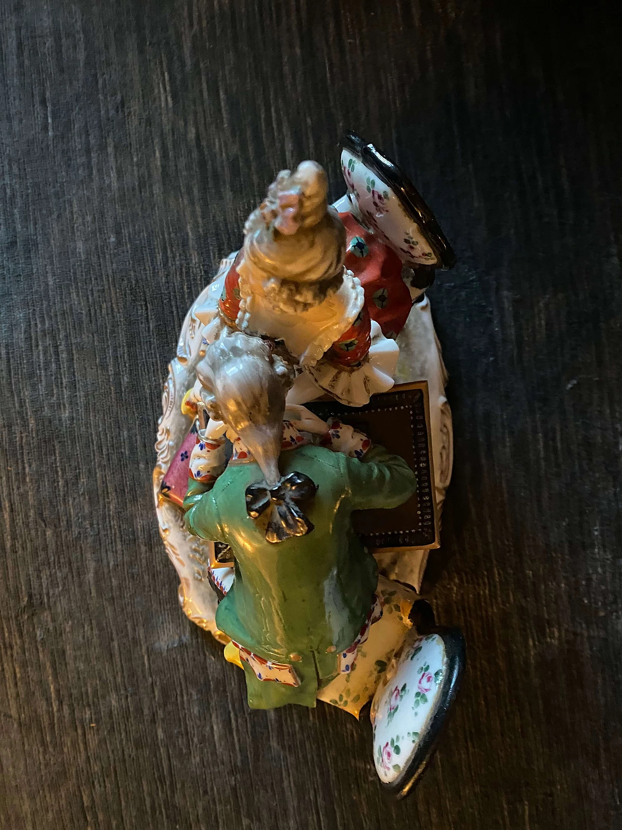 Polychrome porcelain sculpture of a gallant scene, late 19th century 11