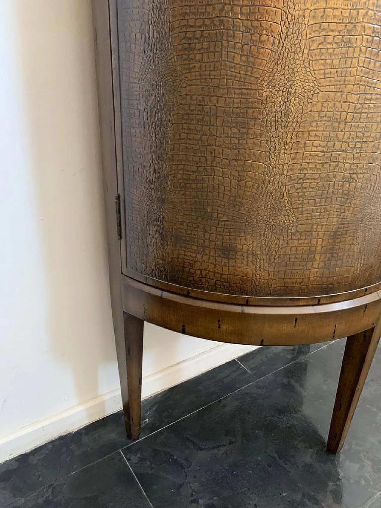 Lacquered crescent bar cabinet, 1990s 9