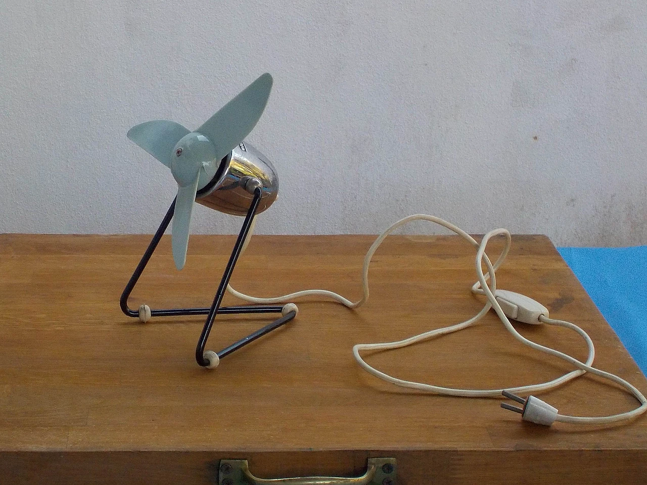 Ventilatore da tavolo in metallo e plastica di Elchim, anni '70 1