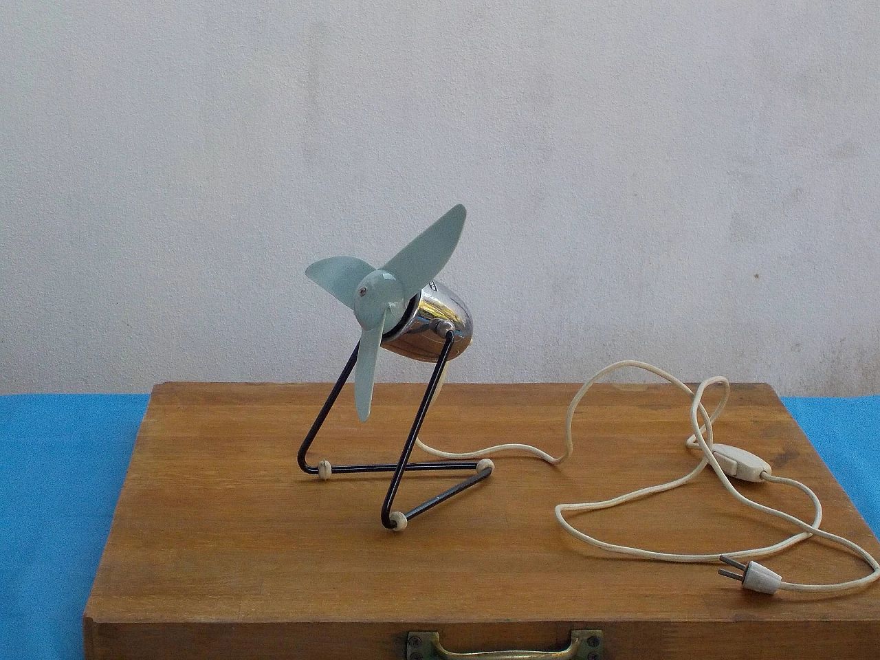 Ventilatore da tavolo in metallo e plastica di Elchim, anni '70 2