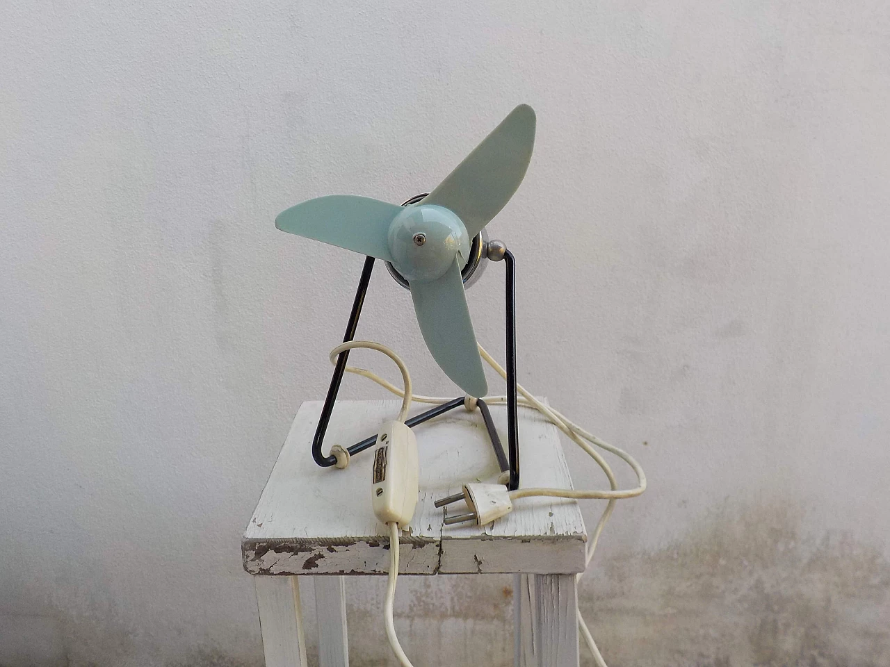 Ventilatore da tavolo in metallo e plastica di Elchim, anni '70 8