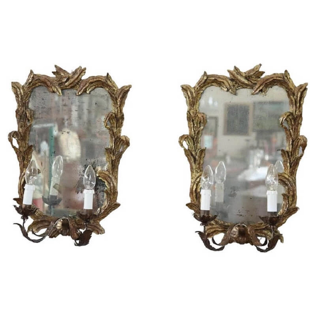 Coppia di applique con specchio in legno dorato, anni '20 1
