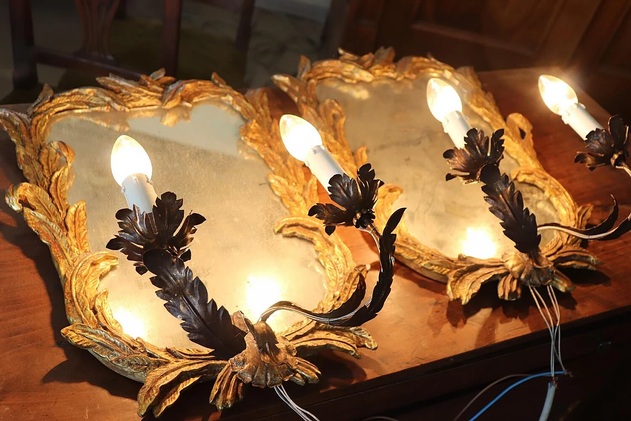 Pair of gilded wooden wall sconces with mirror, 1920s 2