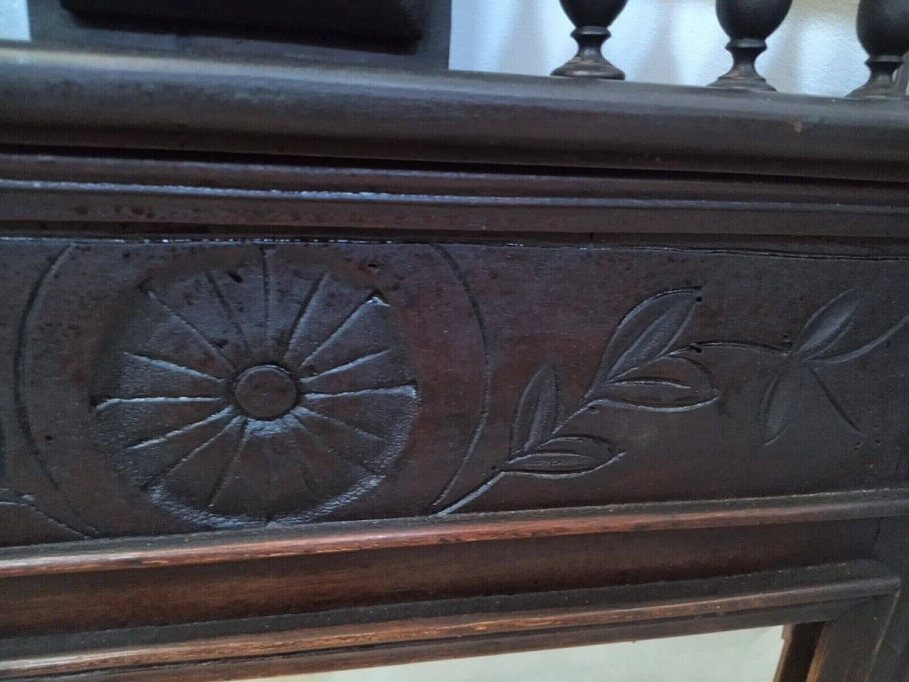 Specchiera in legno di noce, primo '900 4