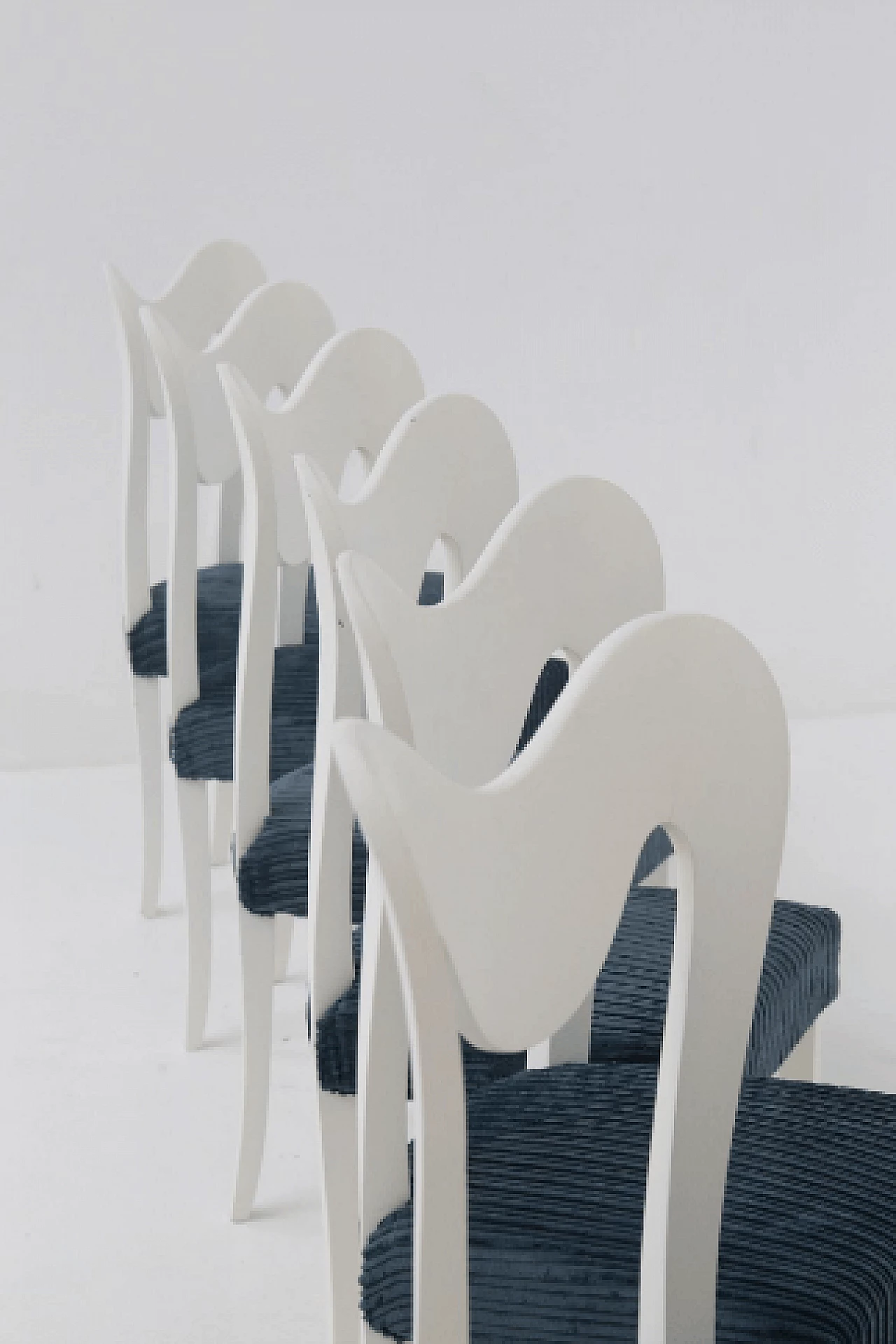 6 Sedie in legno laccato con seduta in velluto di Luigi Scremin, anni '50 8