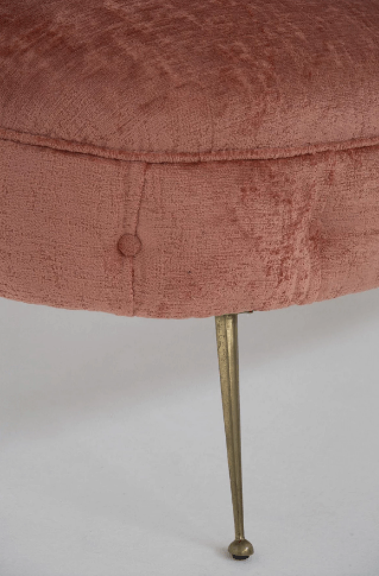 Pink damask fabric capitonné sofa, 1950s 11