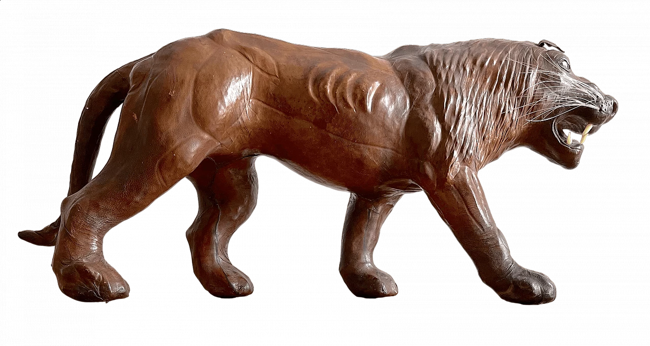 Scultura in pelle di un leone, anni '70 20