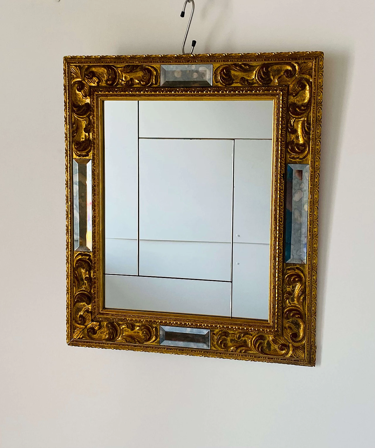Specchio con cornice in legno dorato, anni '50 1
