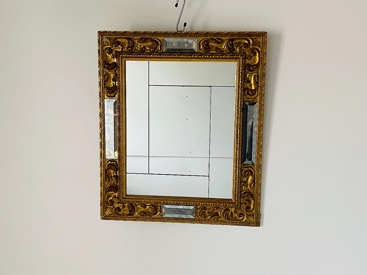 Specchio con cornice in legno dorato, anni '50 4