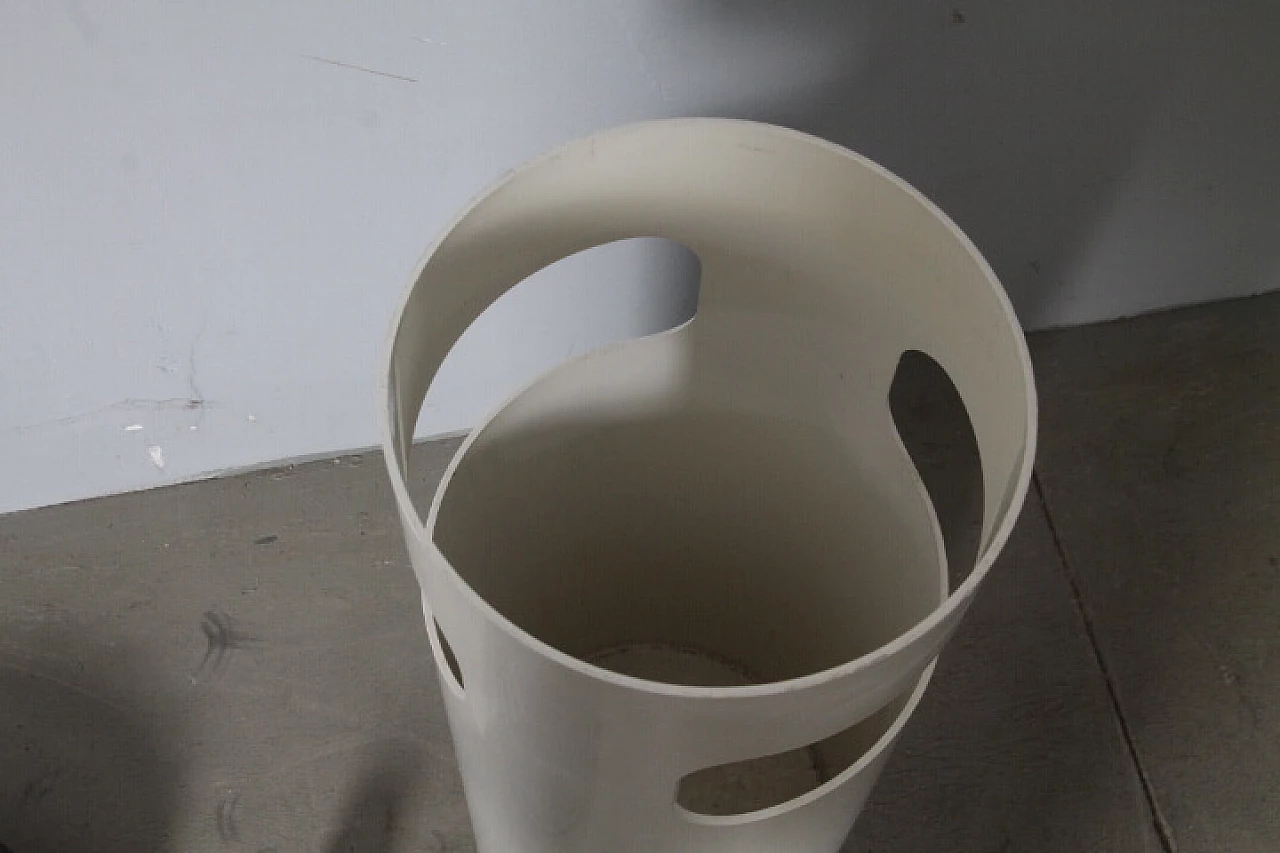 Porta ombrelli con piano posacenere di Gino Colombini per Kartell, anni '70 8