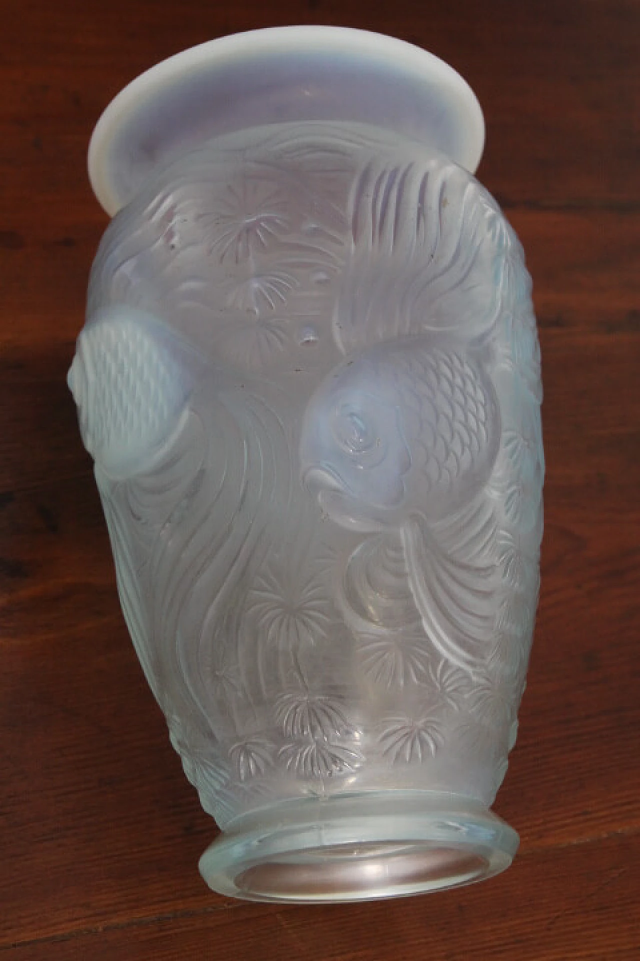 Iridescent opaline glass vase, 1930s 1