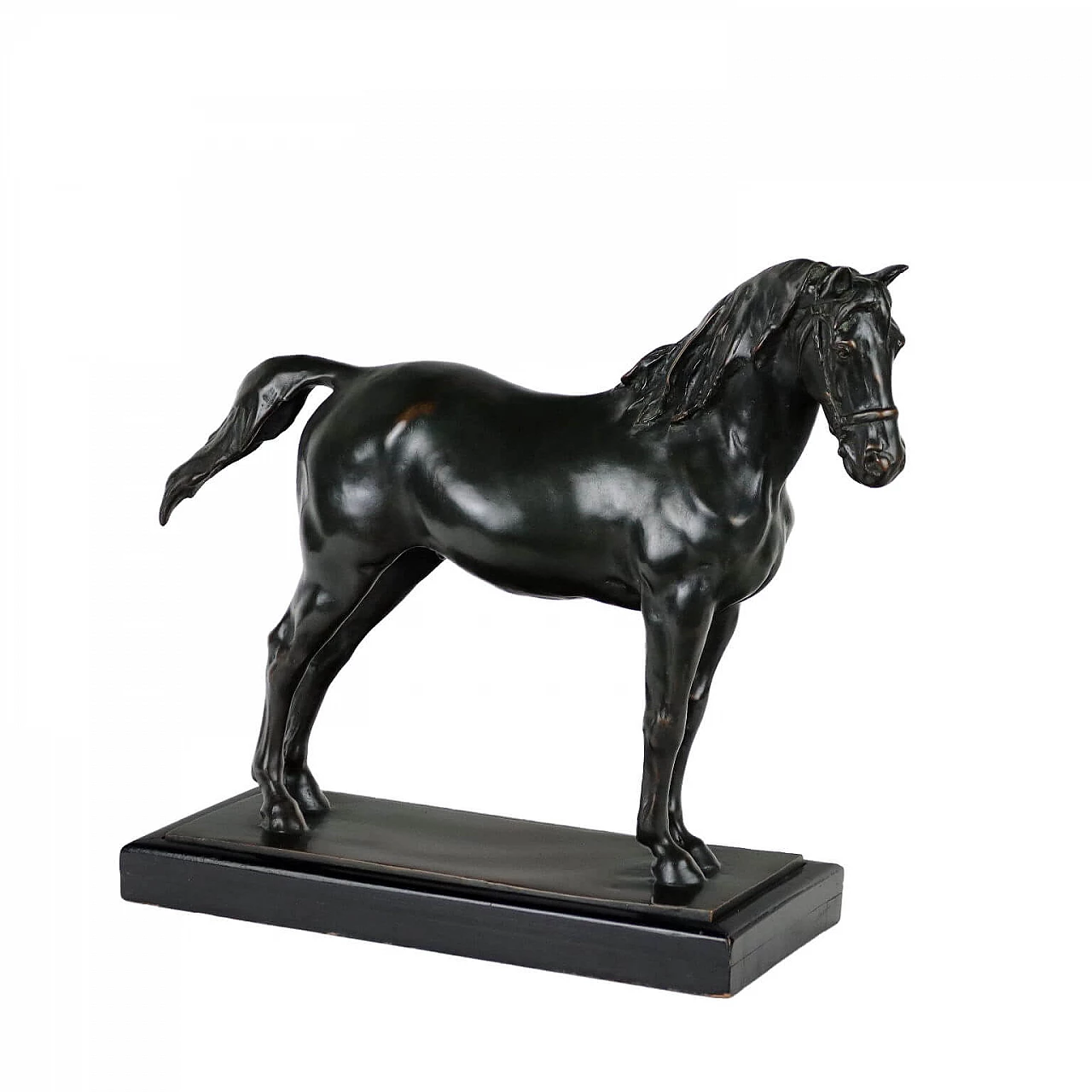 Scultura di cavallo in bronzo con base in legno 1