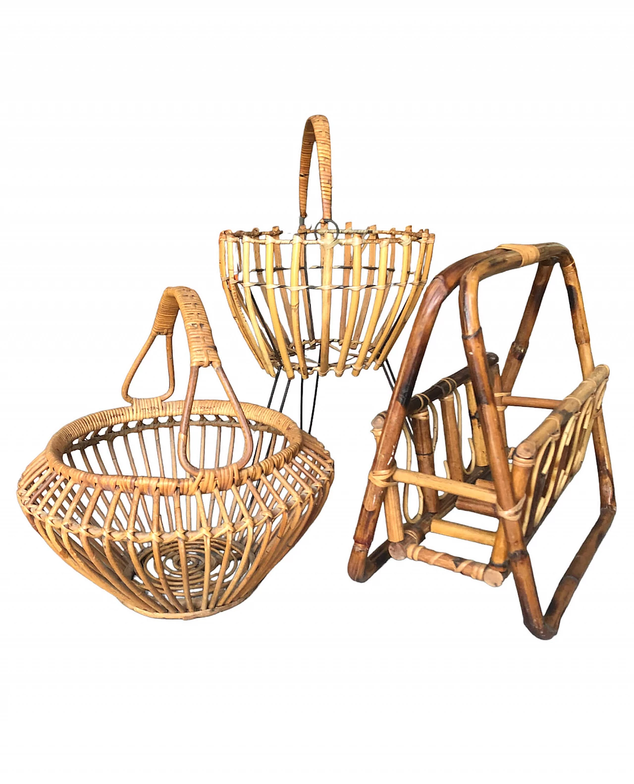 Pair of wicker covers and a magazine rack, 1970s 1